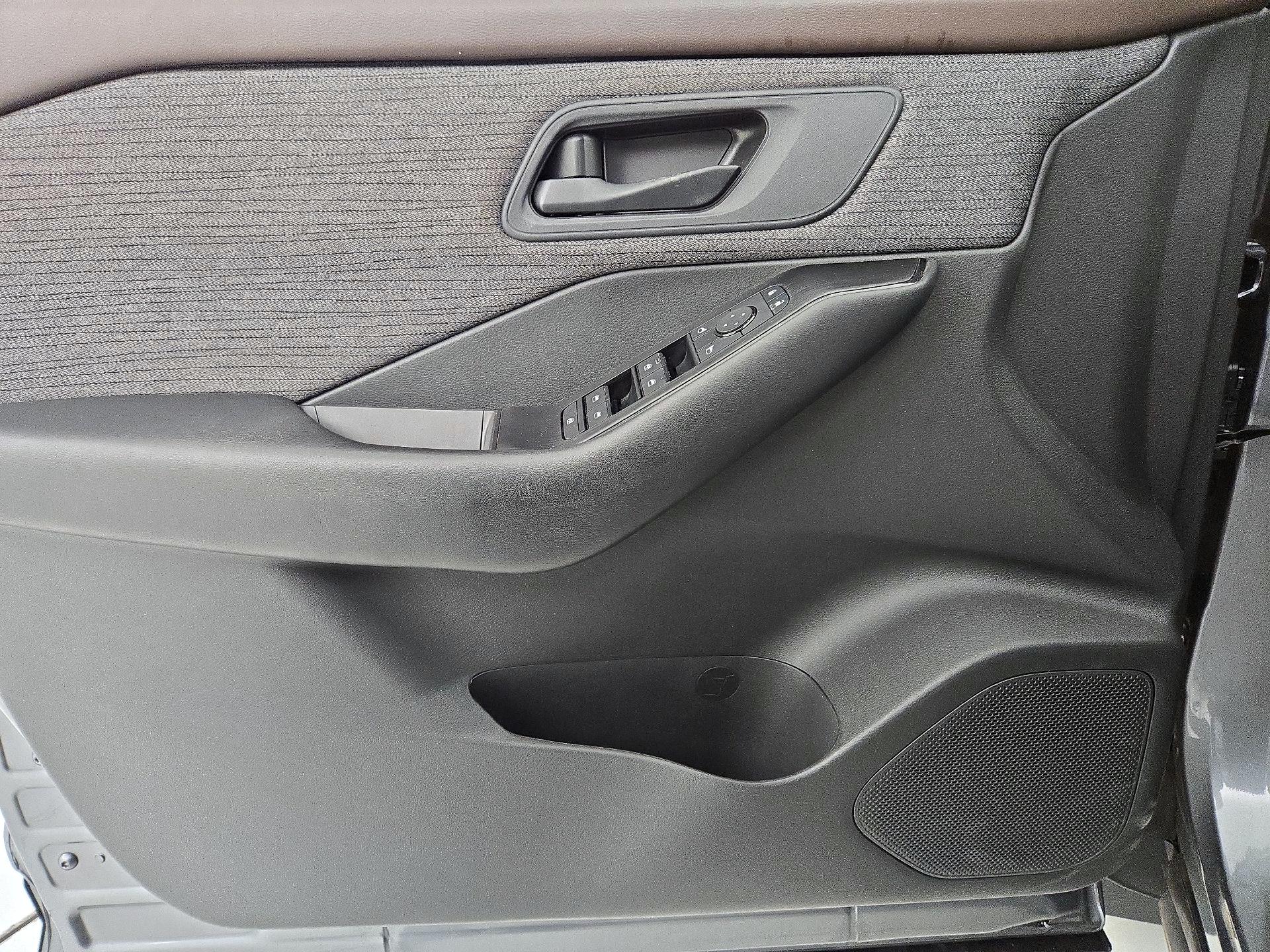 Thumbnail: 2023 Nissan Rogue - 12