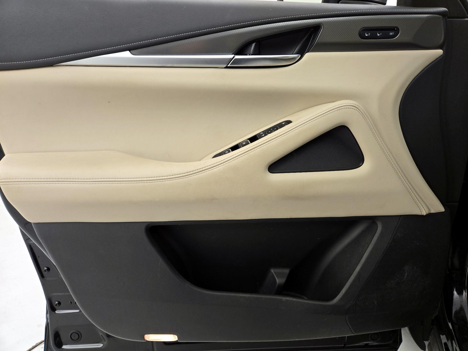 Thumbnail: 2023 INFINITI QX60 - 12