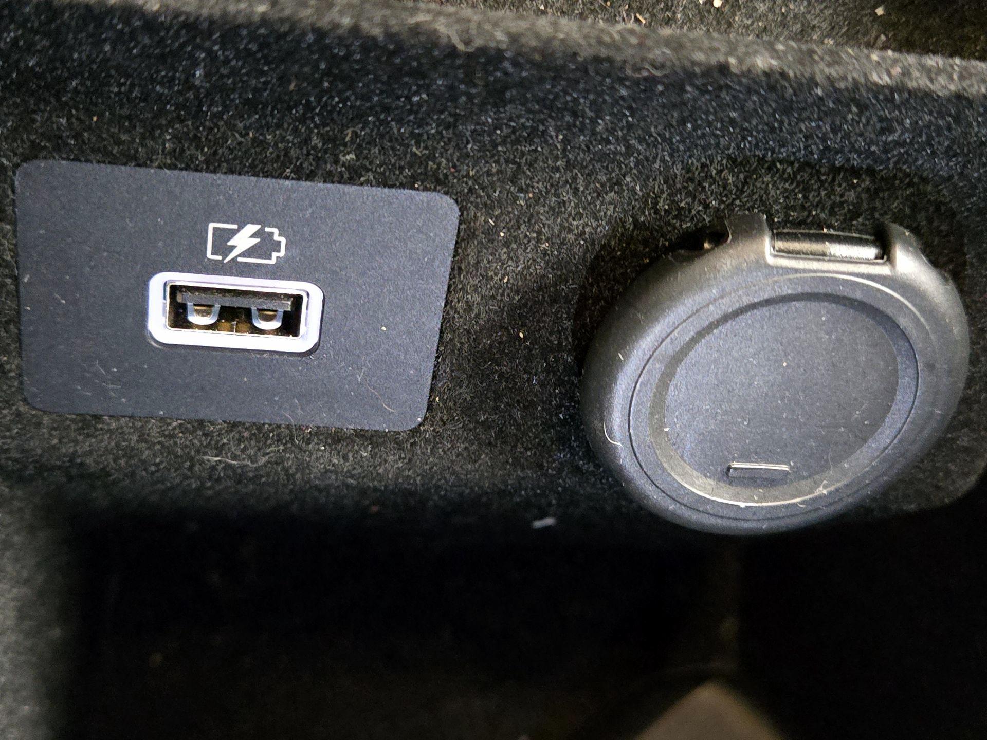 Thumbnail: 2023 INFINITI QX60 - 18