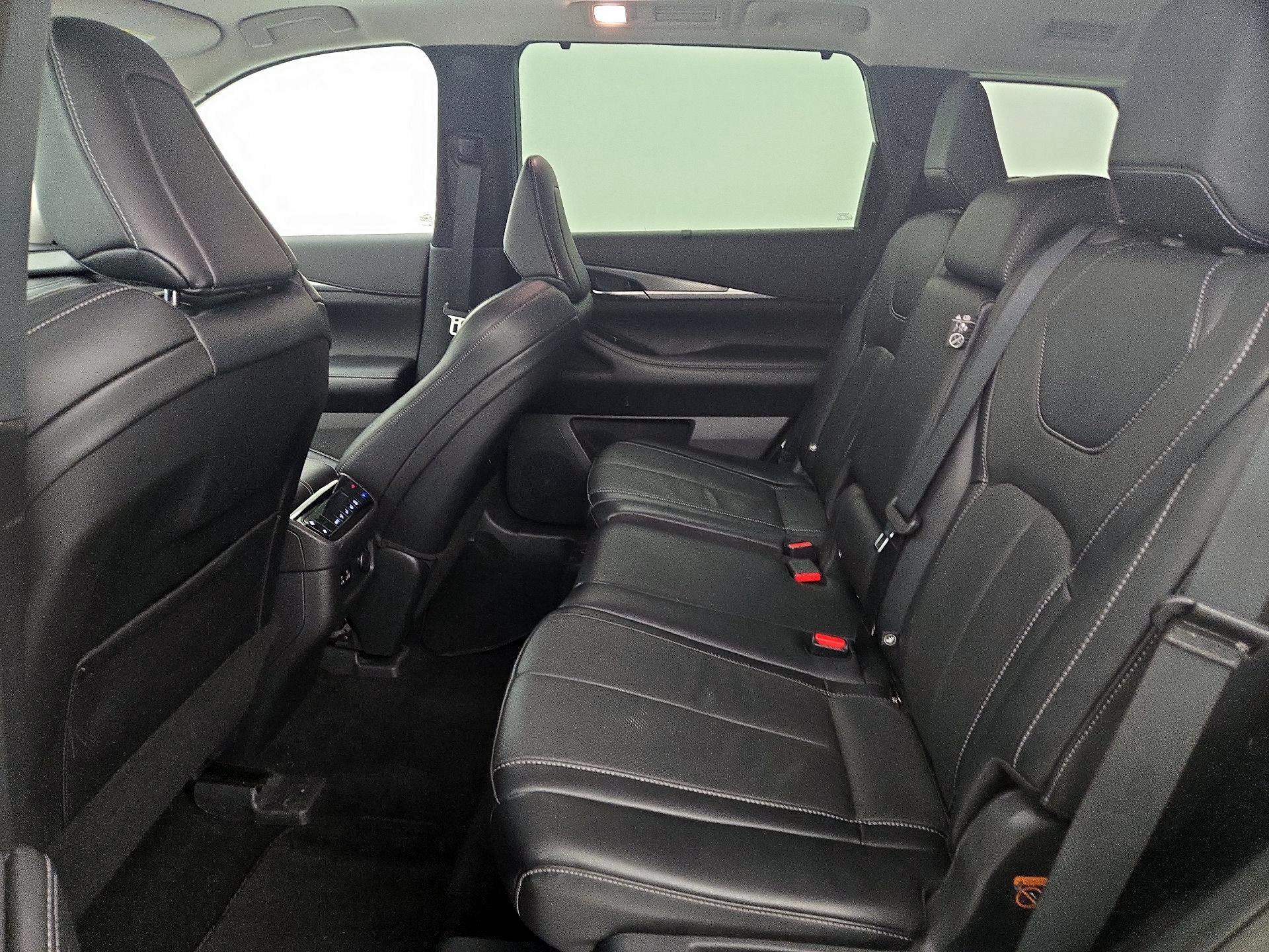 Thumbnail: 2023 INFINITI QX60 - 18