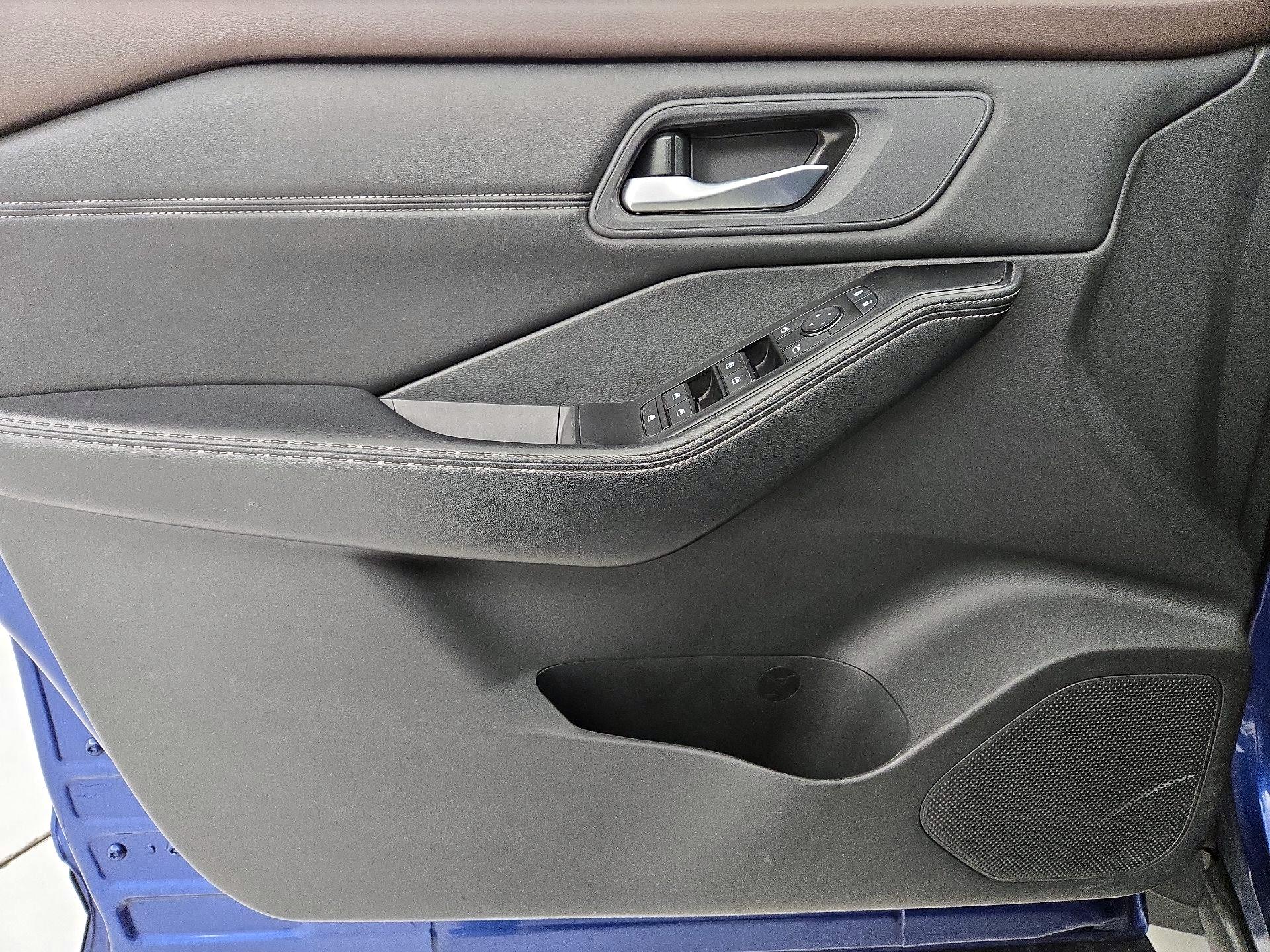 Thumbnail: 2023 Nissan Rogue - 12