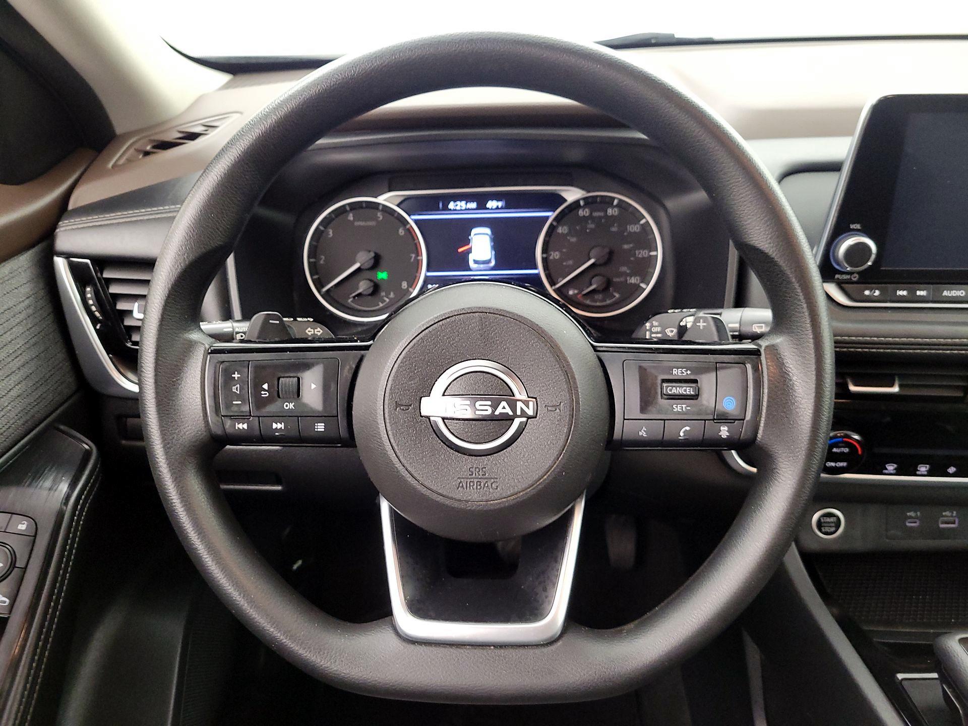 Thumbnail: 2022 Nissan Rogue - 10