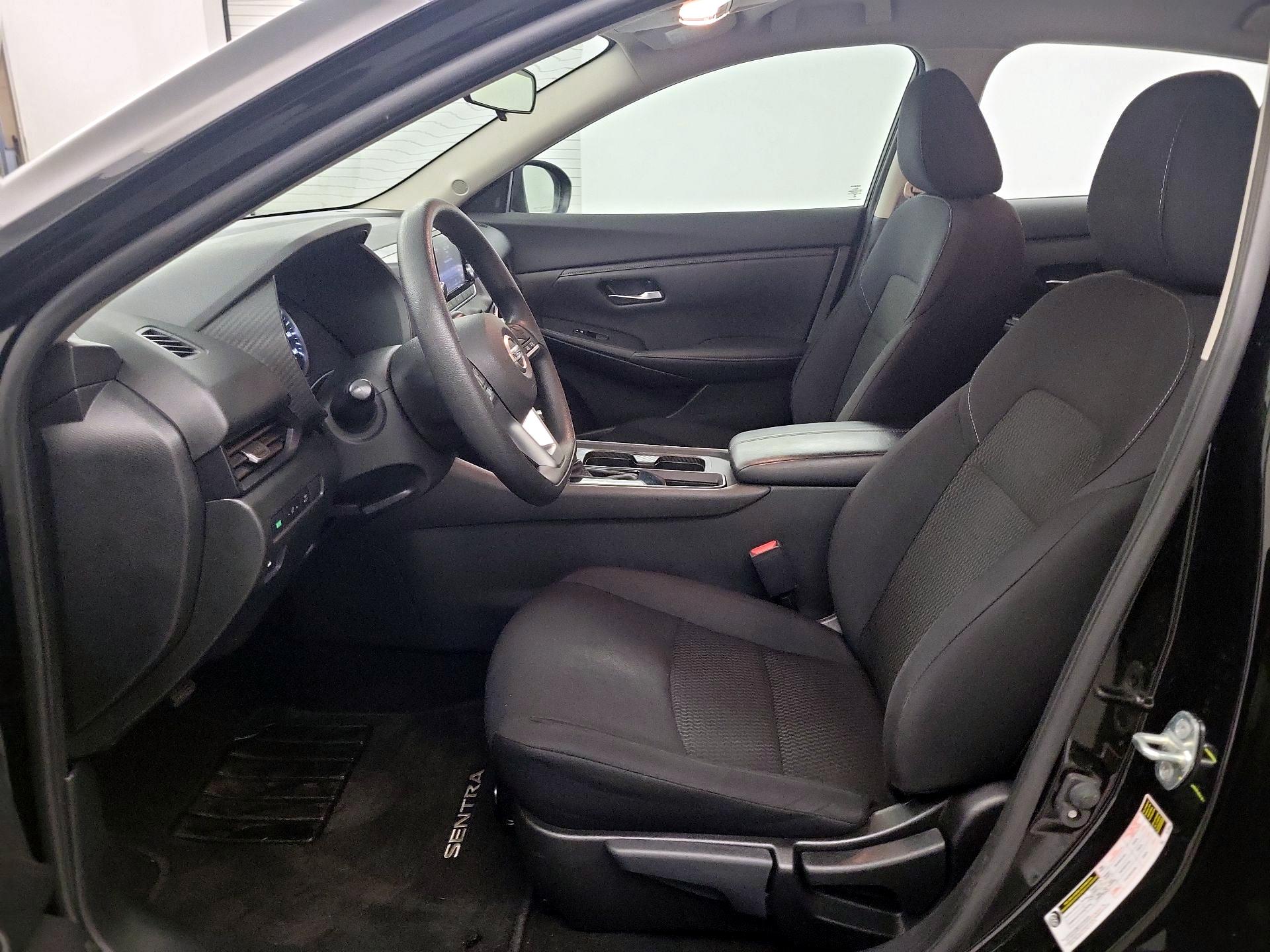 Thumbnail: 2023 Nissan Sentra - 9