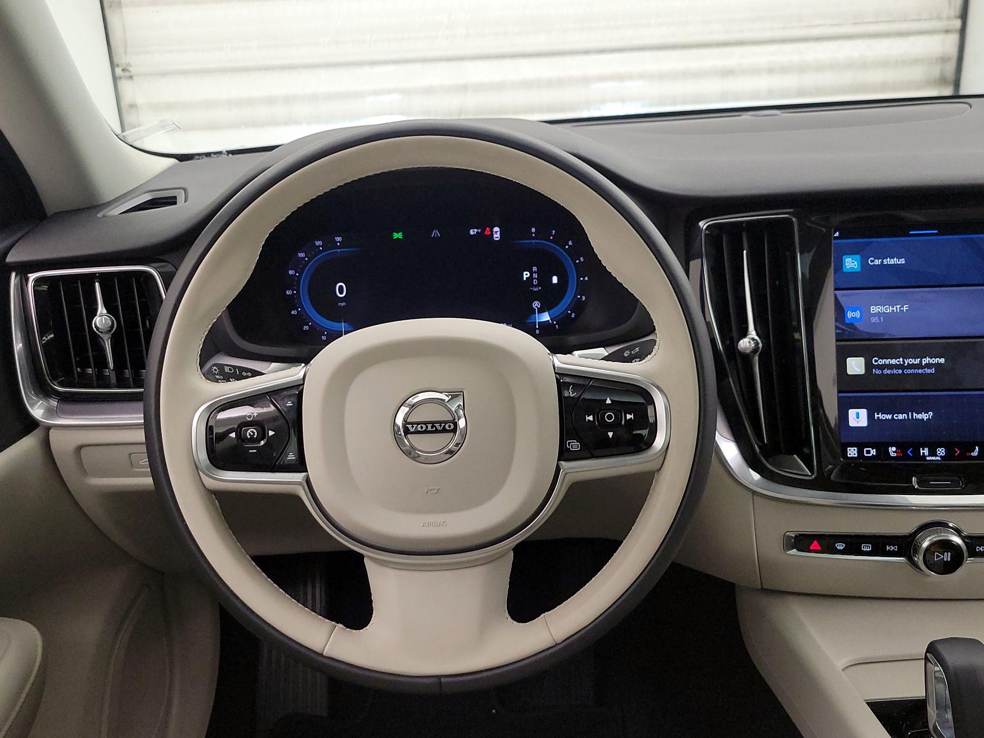 Thumbnail: 2024 Volvo S60 - 10