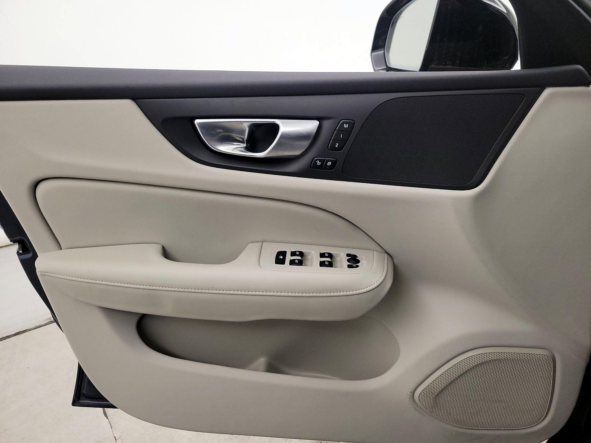 Thumbnail: 2024 Volvo S60 - 12