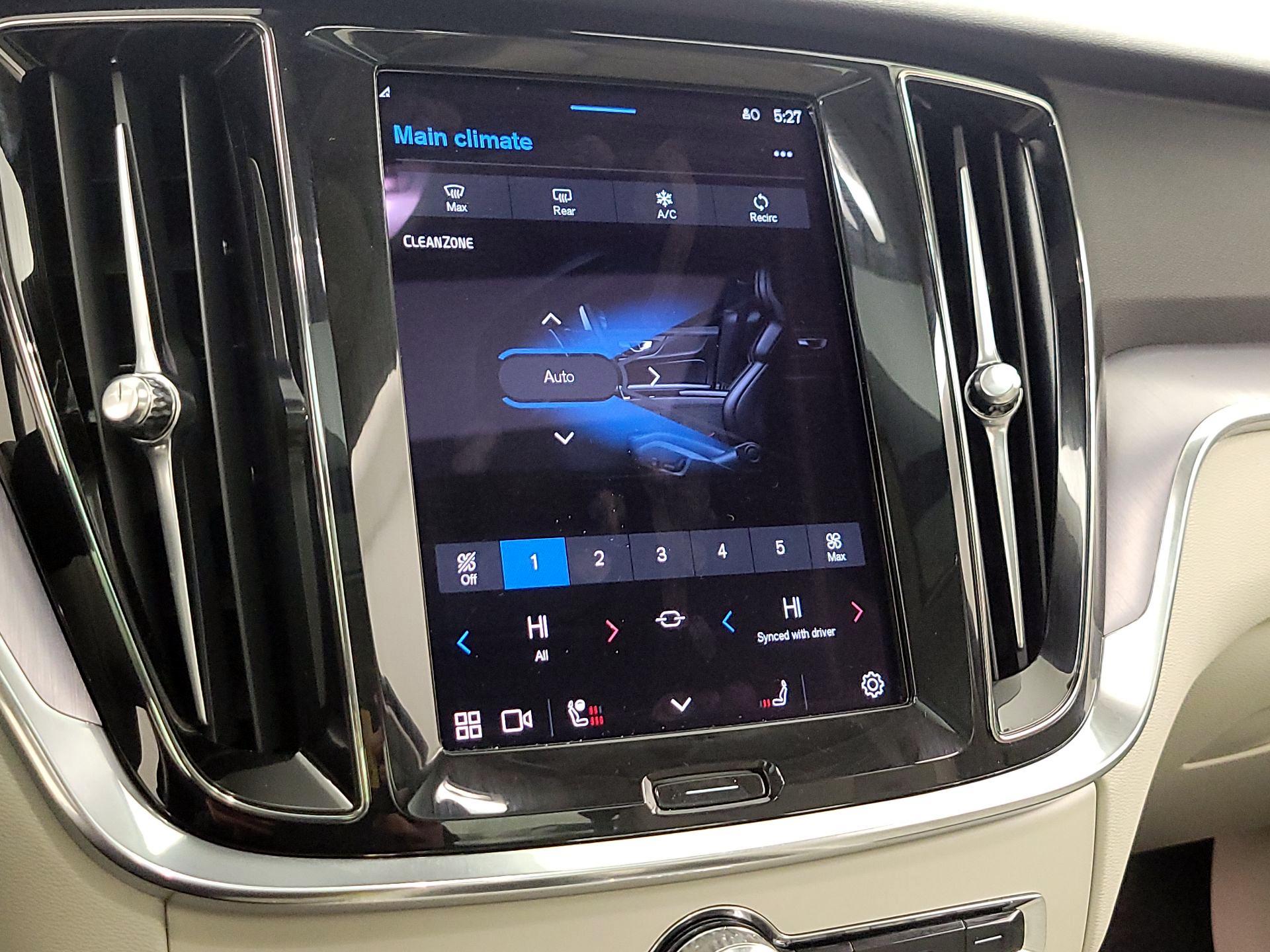 Thumbnail: 2024 Volvo S60 - 16