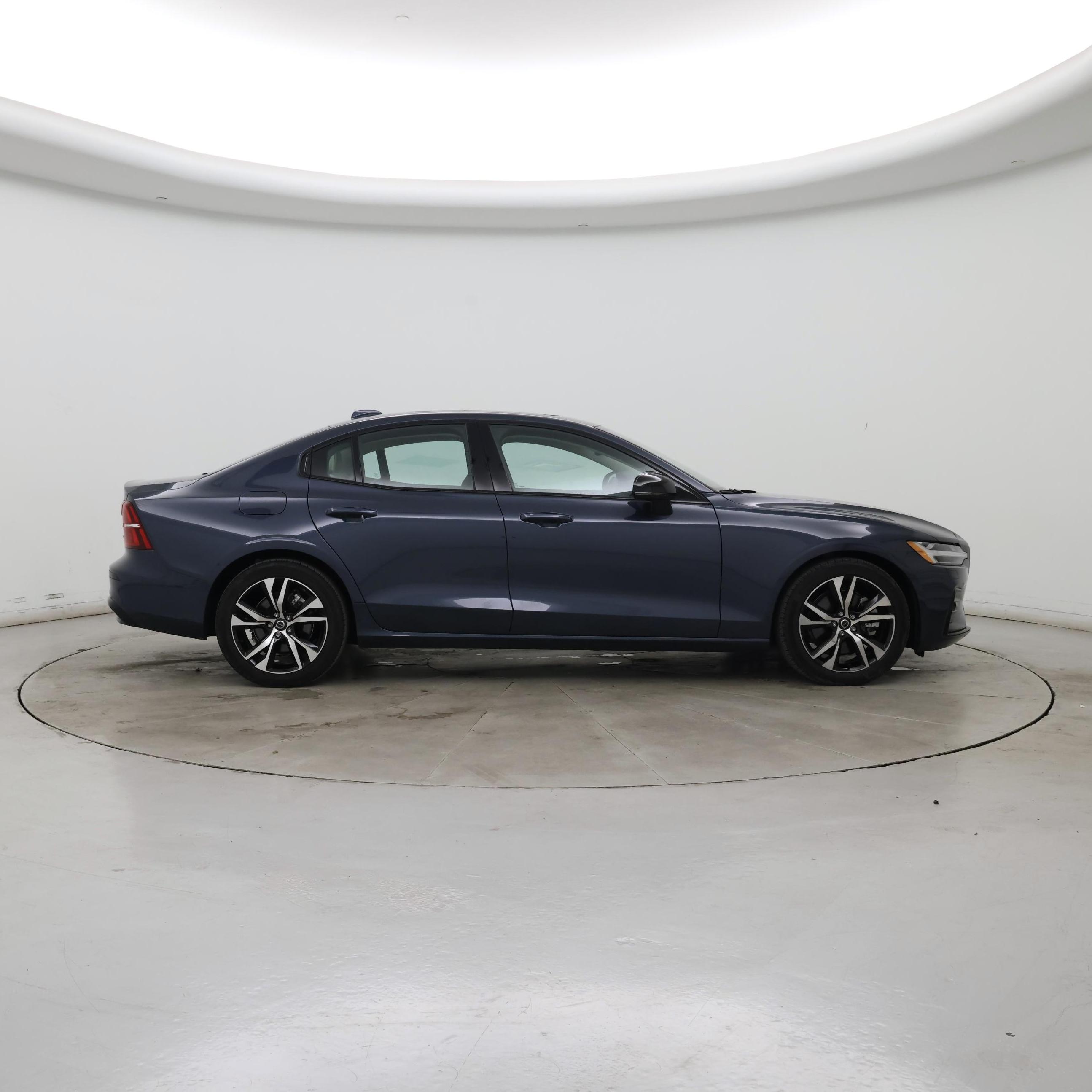 Thumbnail: 2024 Volvo S60 - 7