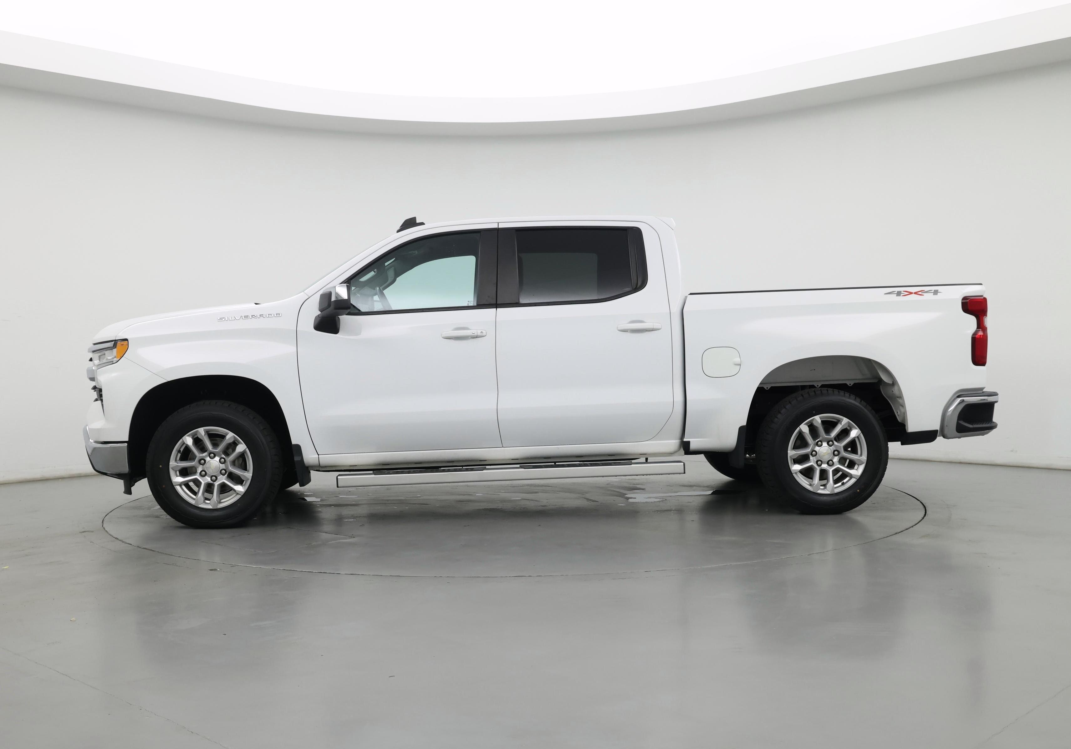 Thumbnail: 2022 Chevrolet Silverado 1500 - 3