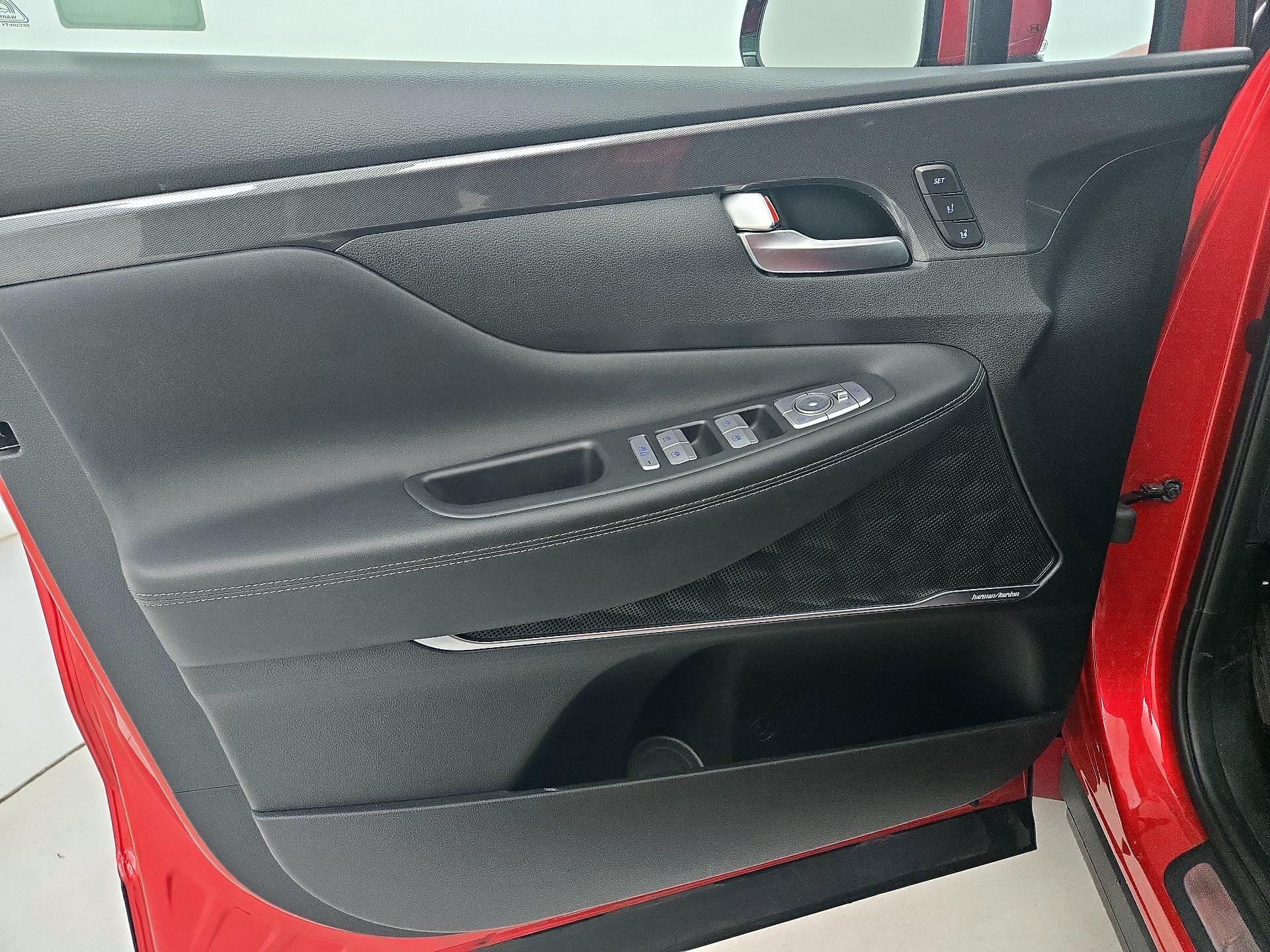 Thumbnail: 2023 Hyundai Santa Fe - 12