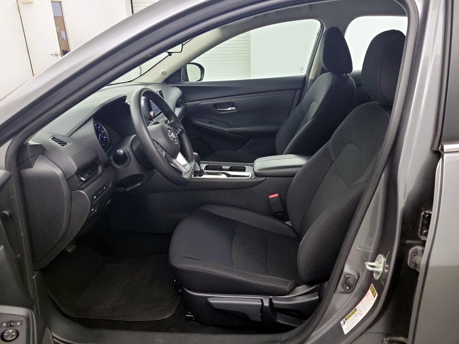 Thumbnail: 2023 Nissan Sentra - 9