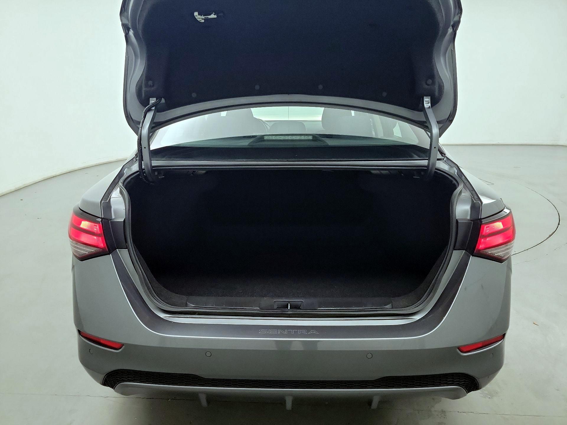 Thumbnail: 2023 Nissan Sentra - 18
