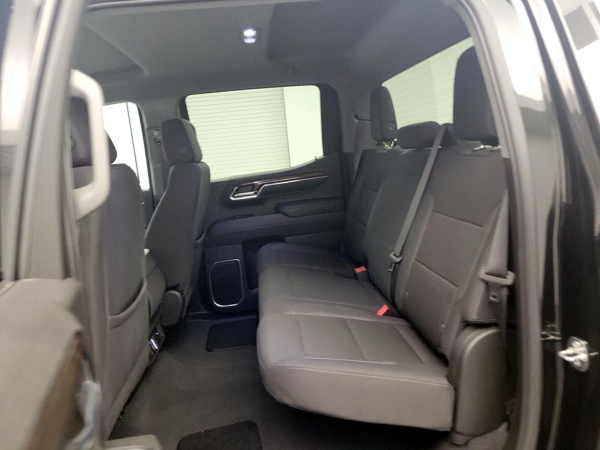 Thumbnail: 2024 Chevrolet Silverado 1500 - 19