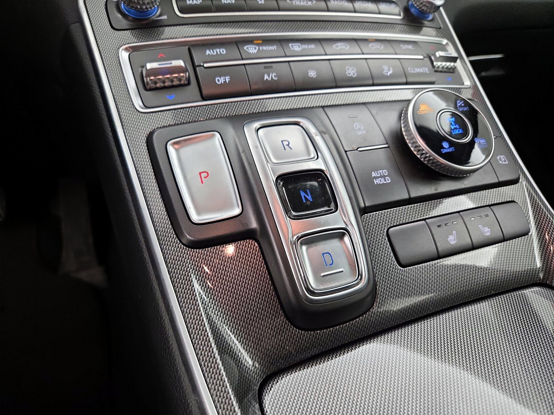 Thumbnail: 2023 Hyundai Santa Fe - 18