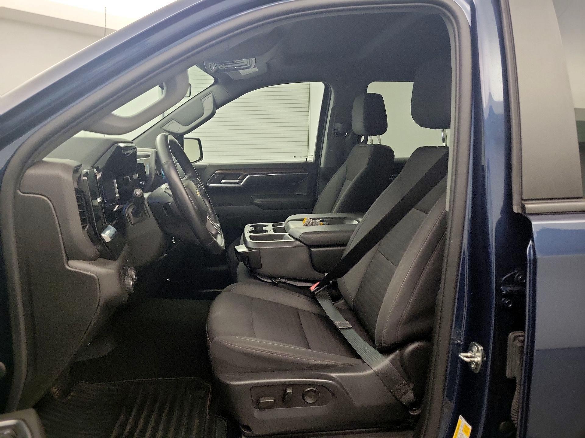 Thumbnail: 2023 Chevrolet Silverado 1500 - 9