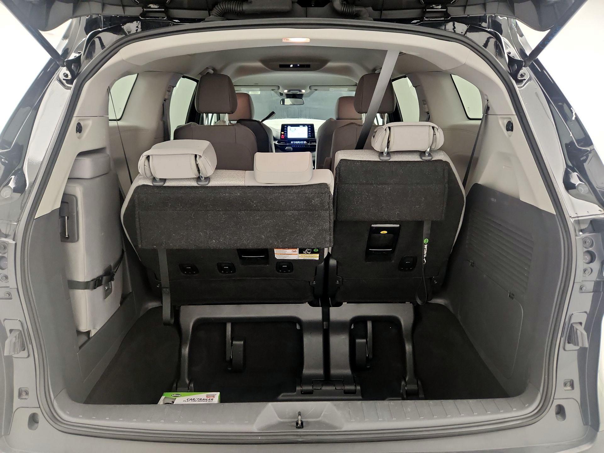 Thumbnail: 2023 Toyota Sienna - 19