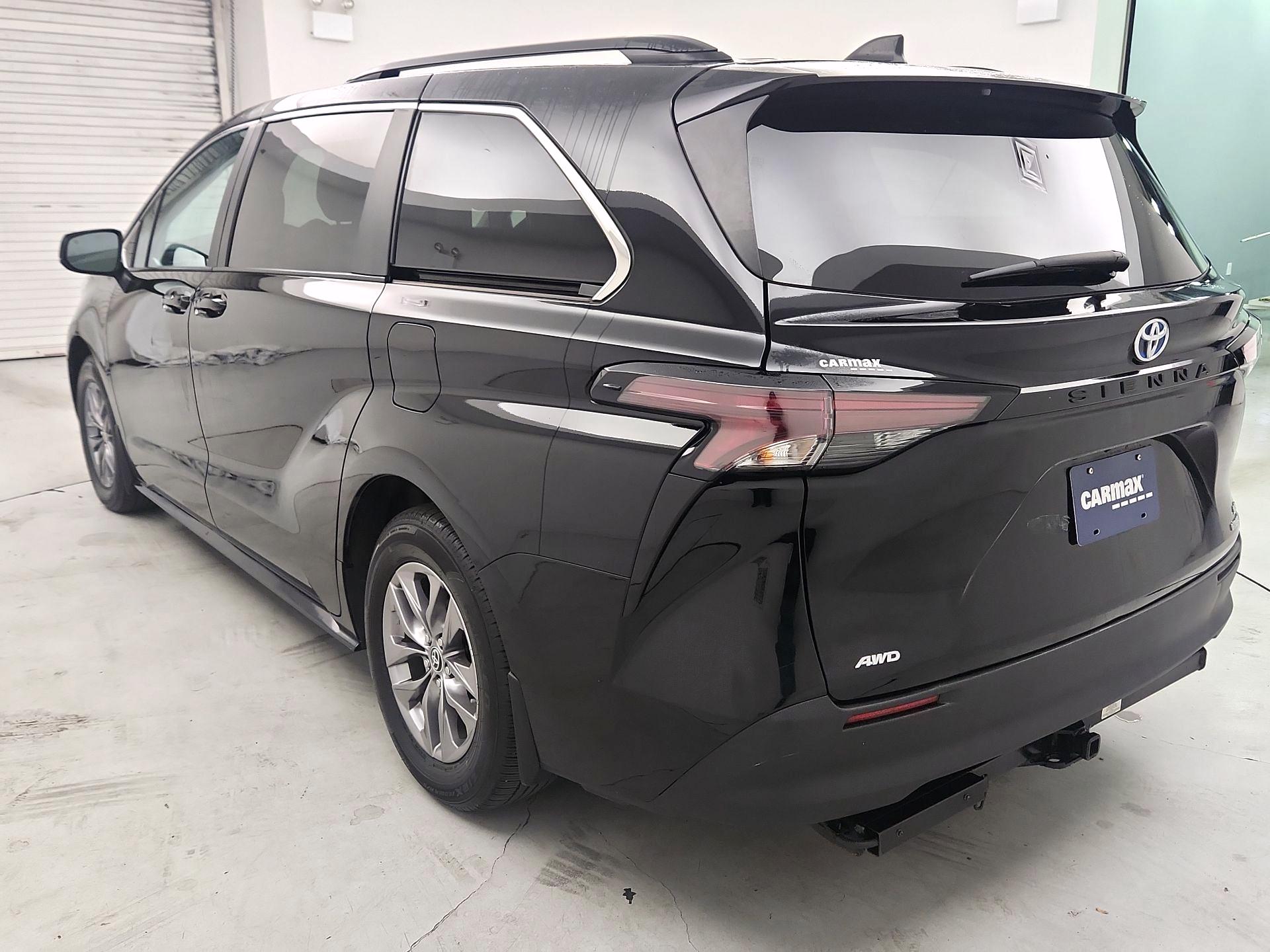 Thumbnail: 2023 Toyota Sienna - 7