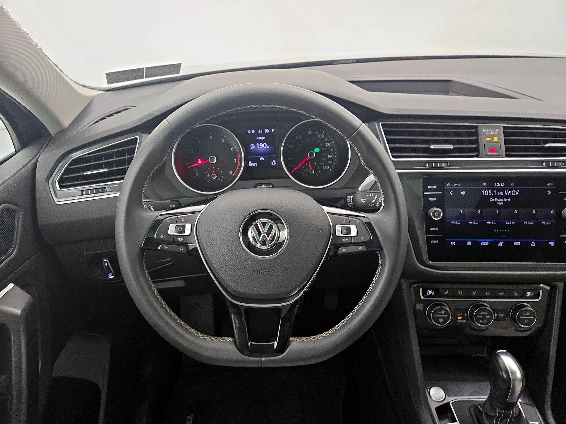 Thumbnail: 2021 Volkswagen Tiguan - 10