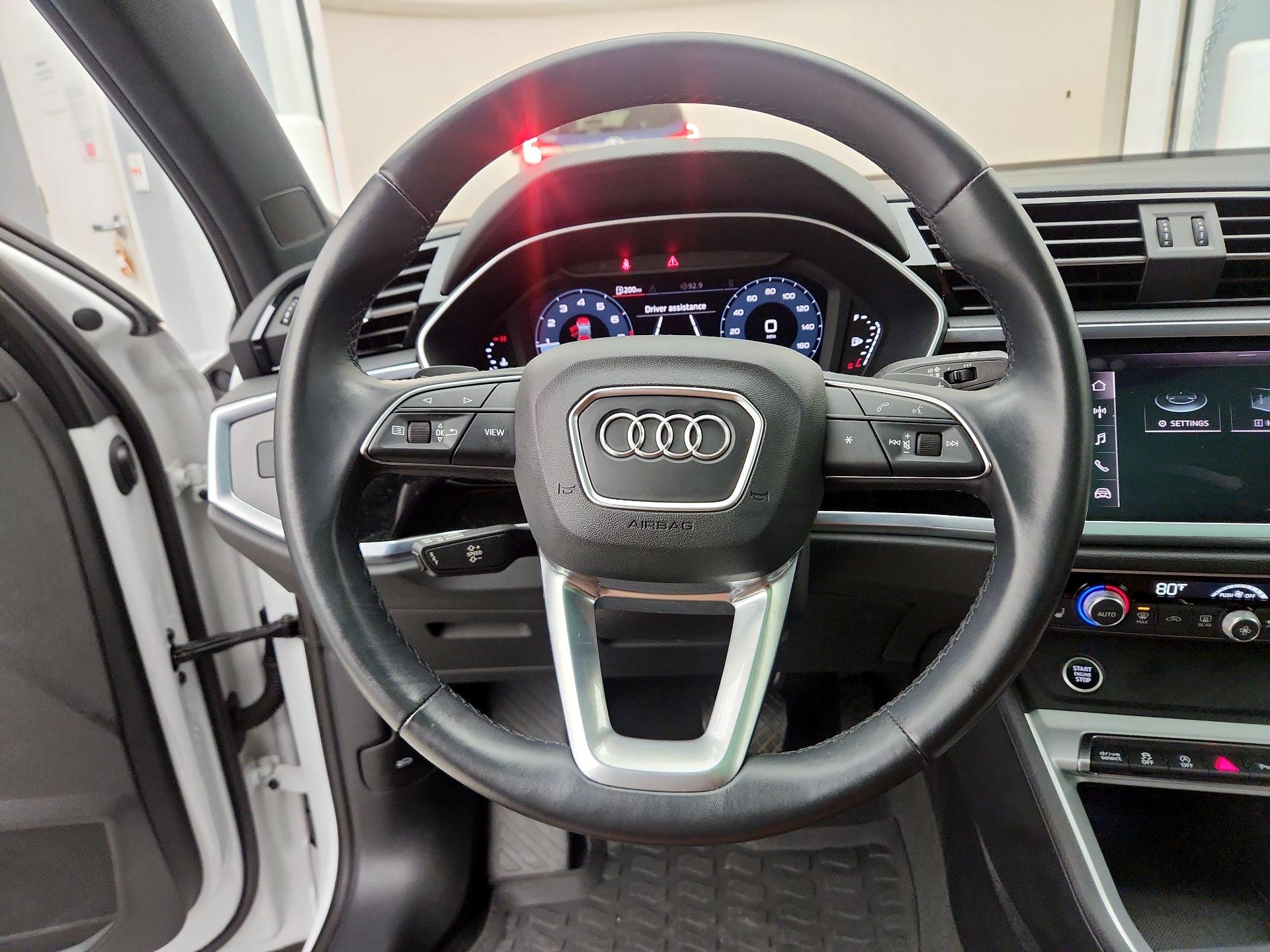 Thumbnail: 2021 Audi Q3 - 10