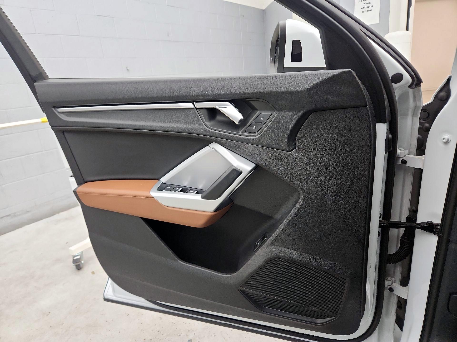 Thumbnail: 2021 Audi Q3 - 13