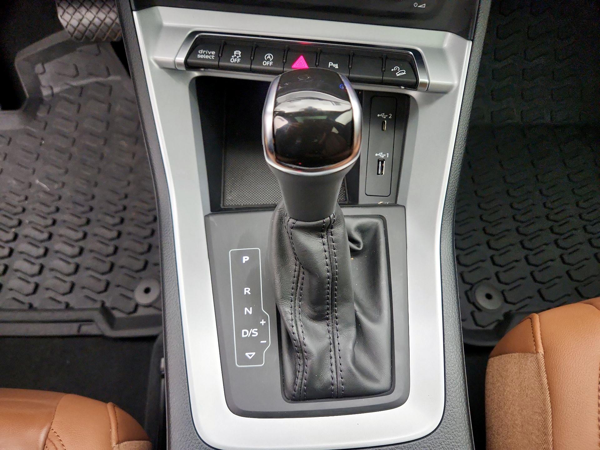 Thumbnail: 2021 Audi Q3 - 18