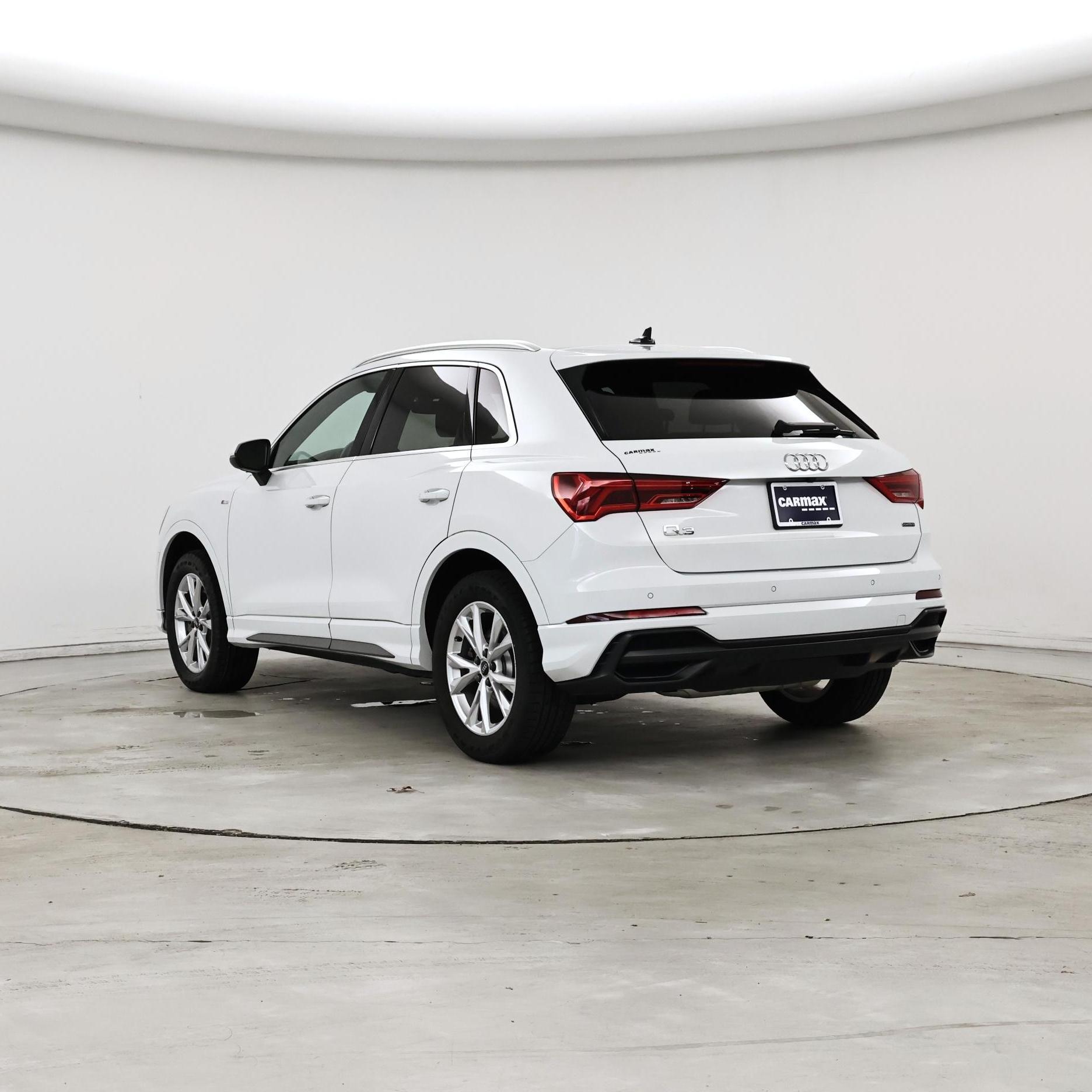 Thumbnail: 2021 Audi Q3 - 2