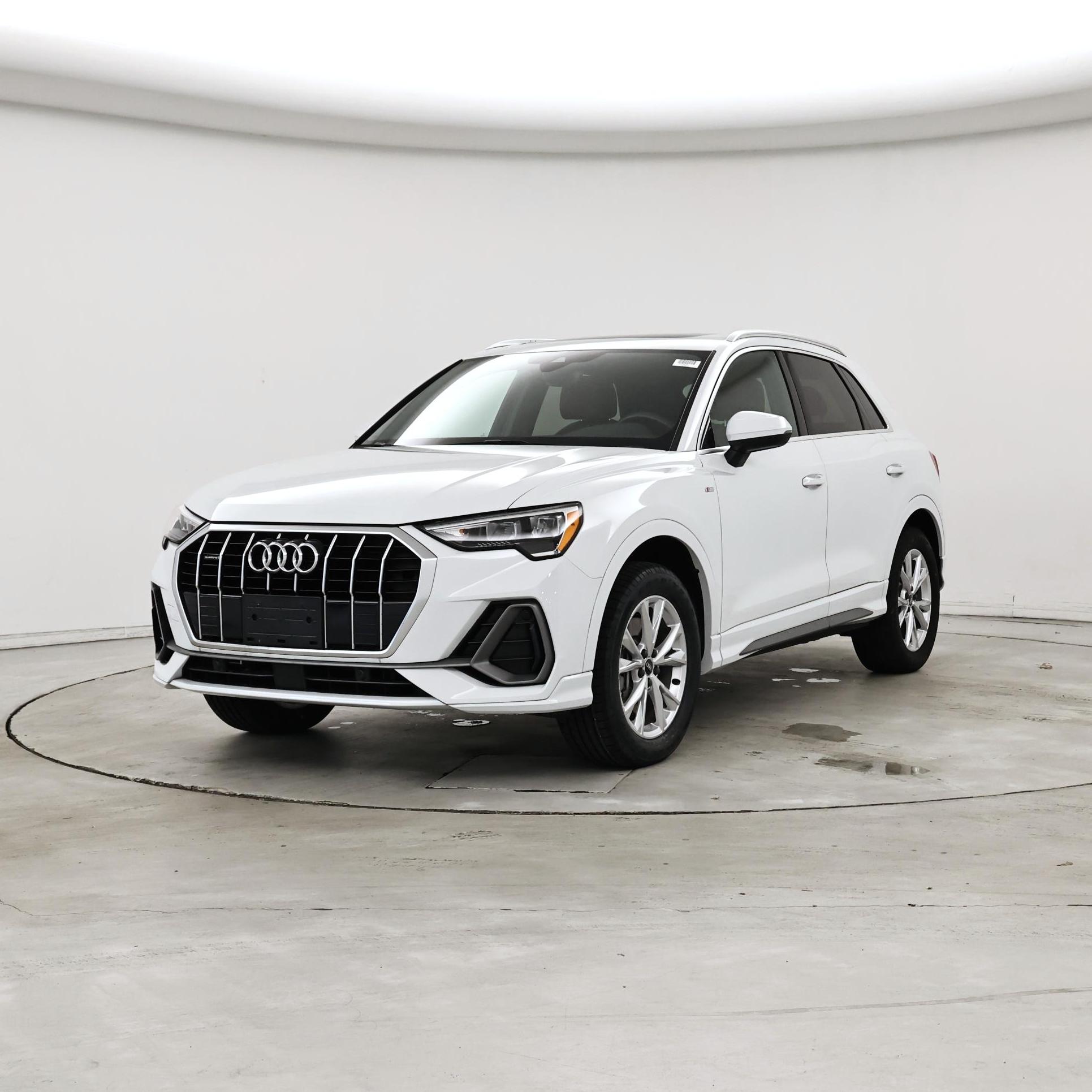 Thumbnail: 2021 Audi Q3 - 4