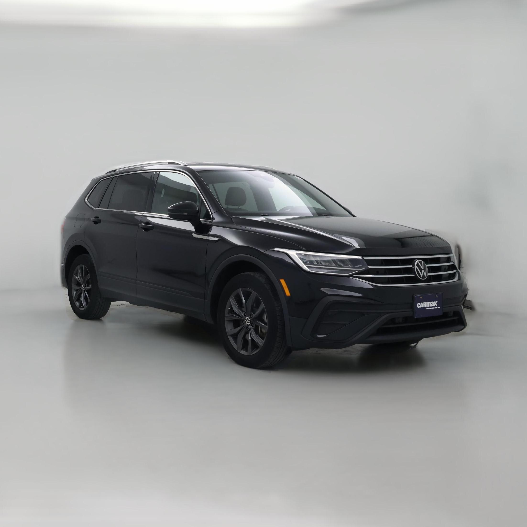 Thumbnail: 2023 Volkswagen Tiguan - 1