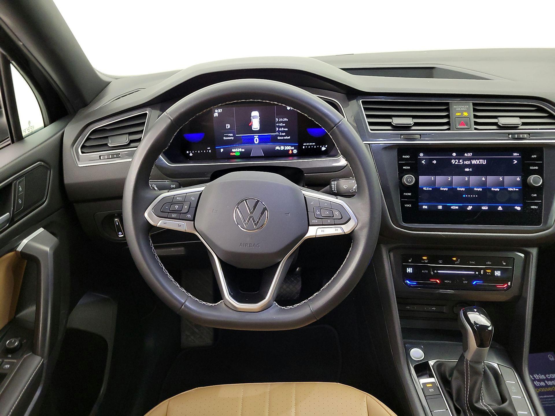 Thumbnail: 2023 Volkswagen Tiguan - 10