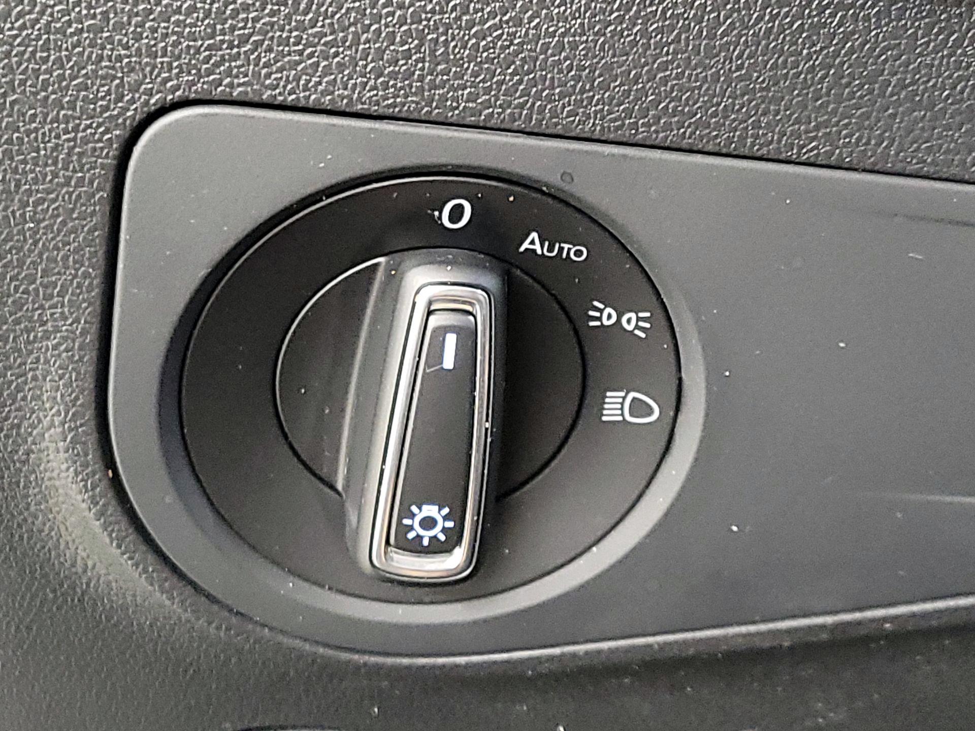 Thumbnail: 2023 Volkswagen Tiguan - 13