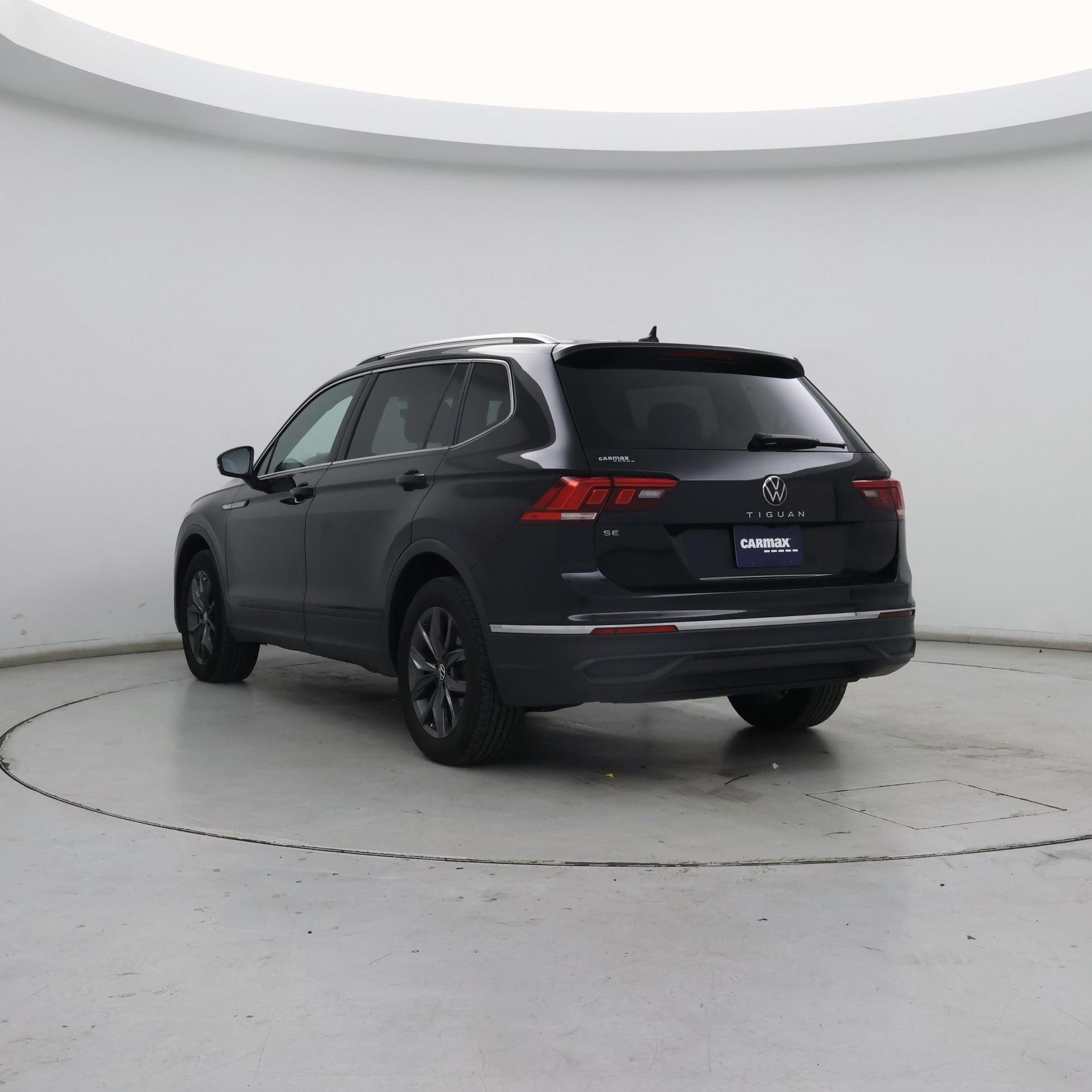 Thumbnail: 2023 Volkswagen Tiguan - 2