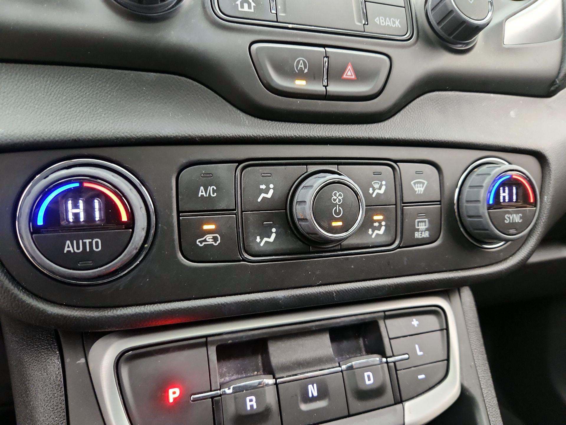 Thumbnail: 2023 GMC Terrain - 17