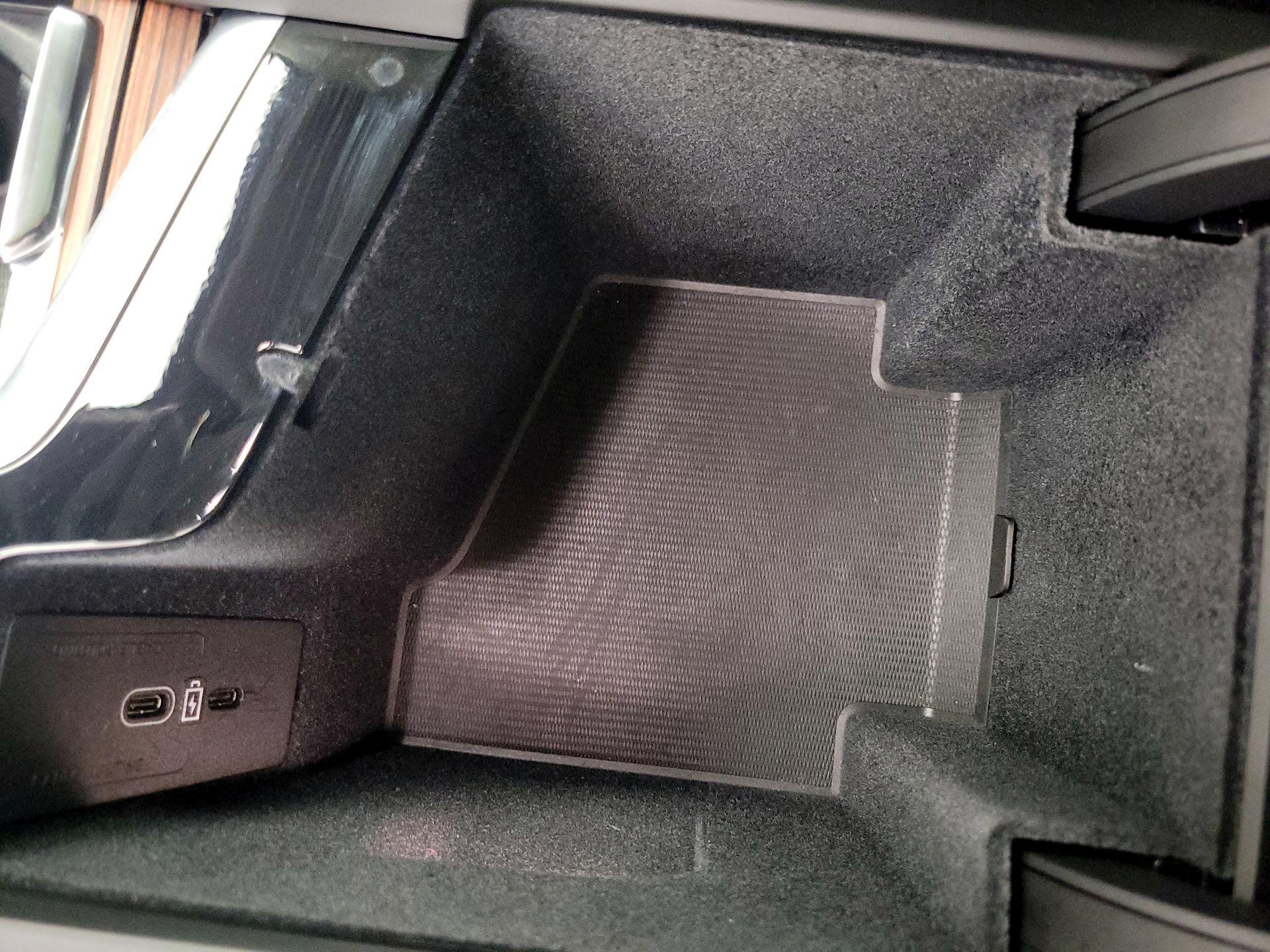 Thumbnail: 2025 Volvo S60 - 18