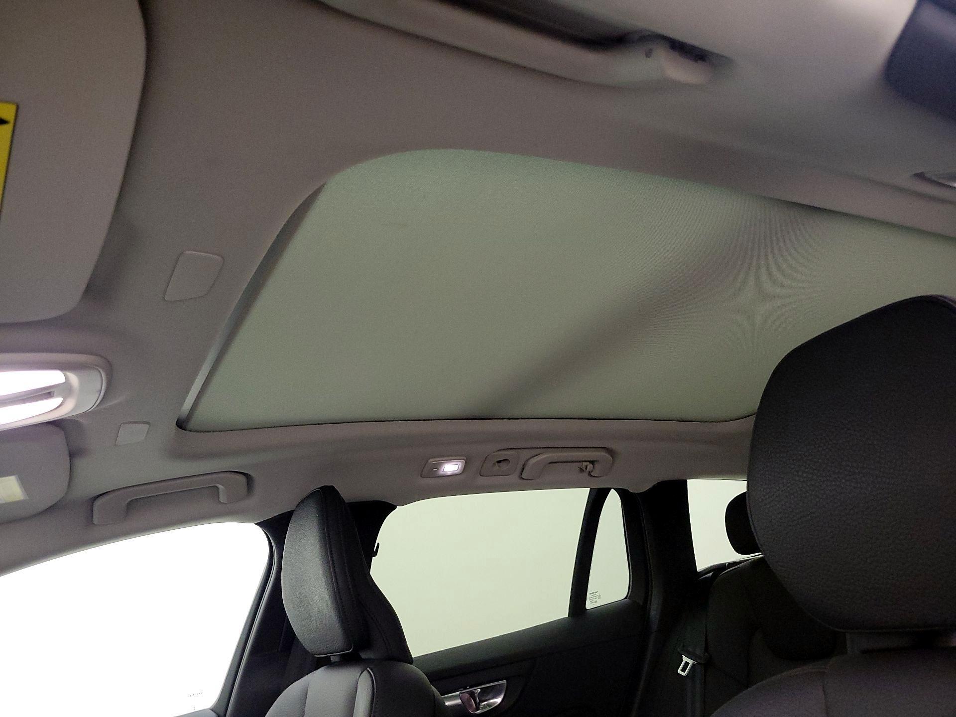 Thumbnail: 2025 Volvo S60 - 19