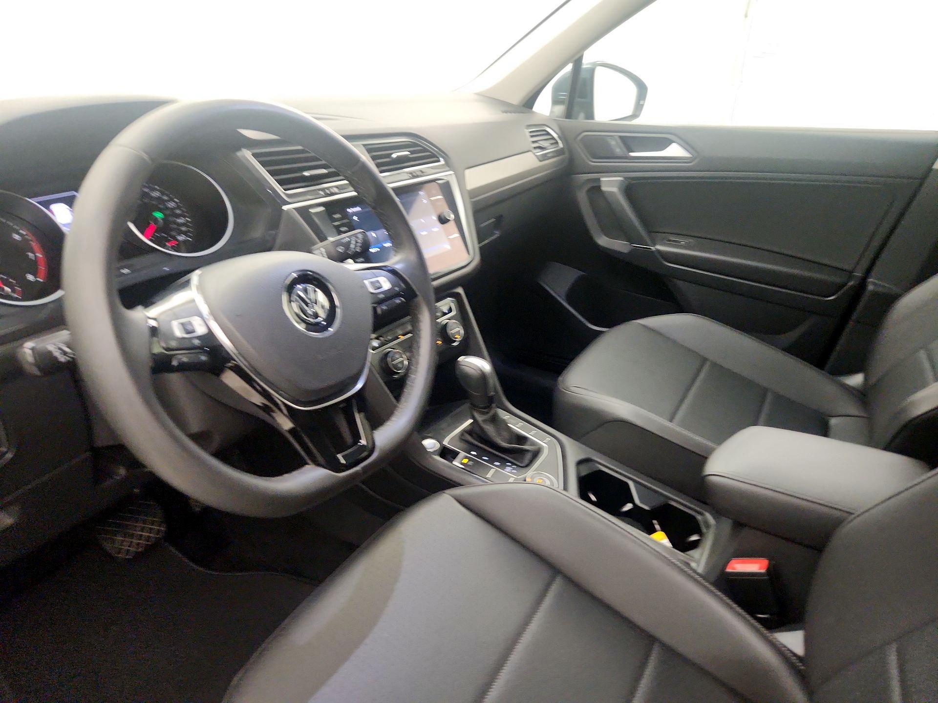 Thumbnail: 2020 Volkswagen Tiguan - 9