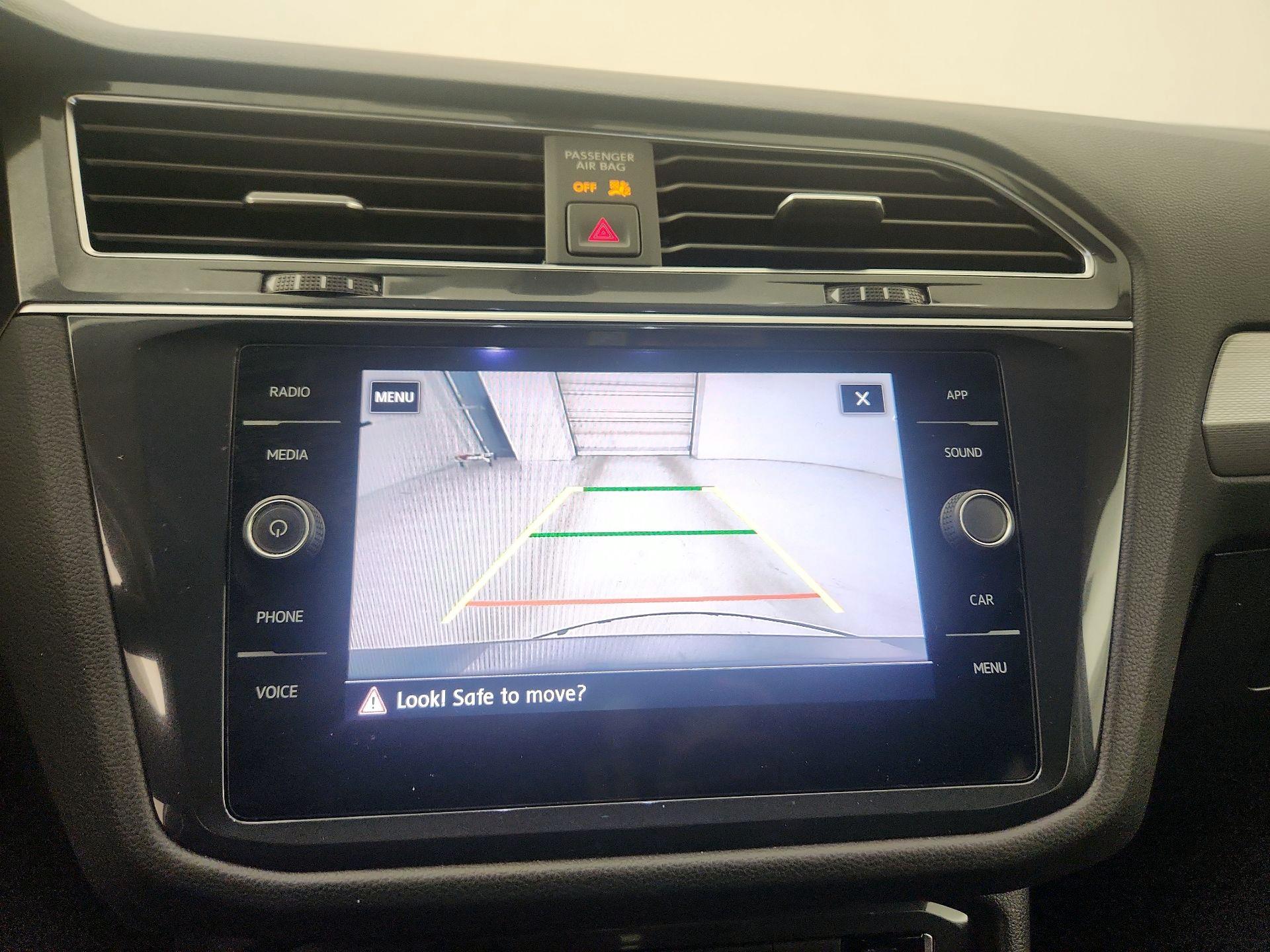 Thumbnail: 2020 Volkswagen Tiguan - 12