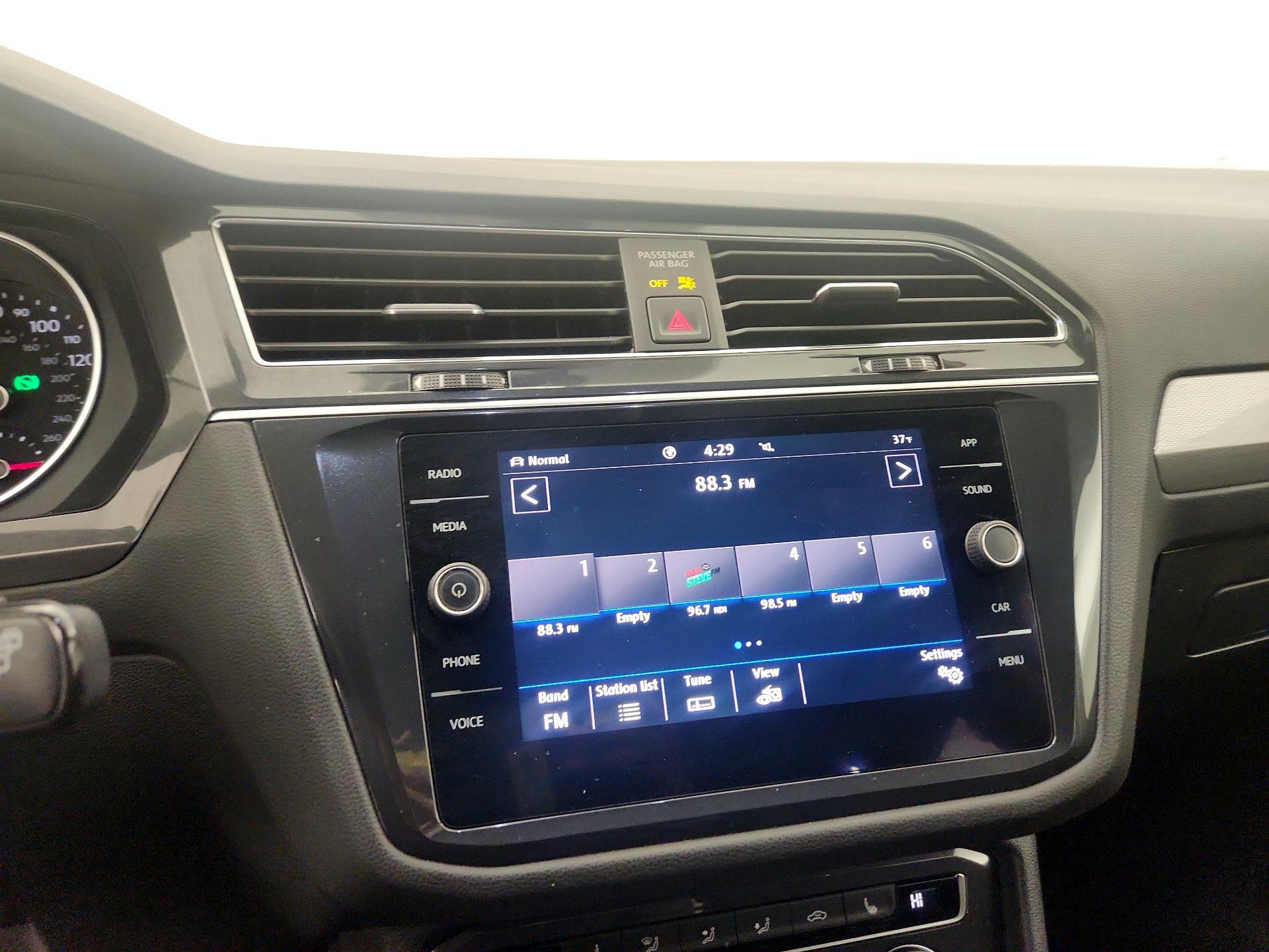 Thumbnail: 2020 Volkswagen Tiguan - 13