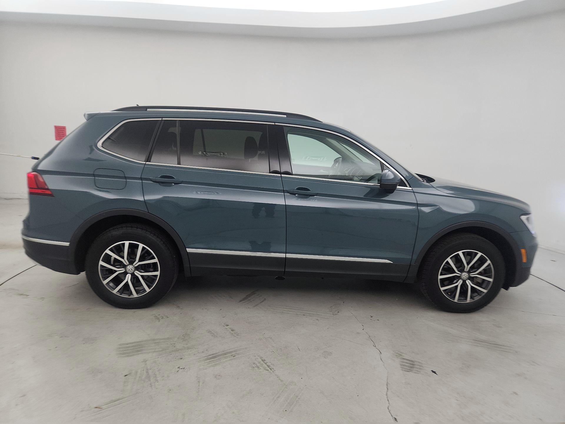 Thumbnail: 2020 Volkswagen Tiguan - 4