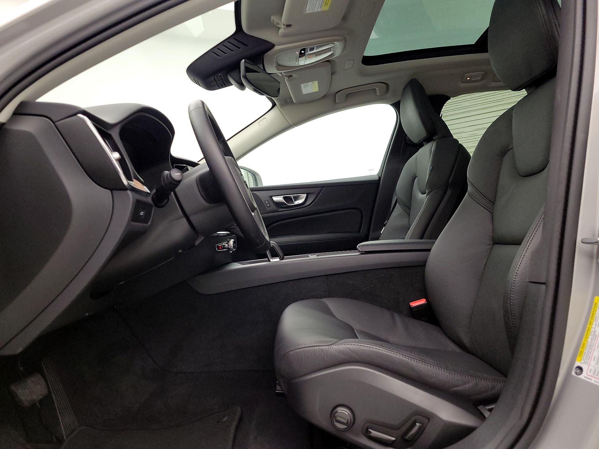 Thumbnail: 2025 Volvo S60 - 11