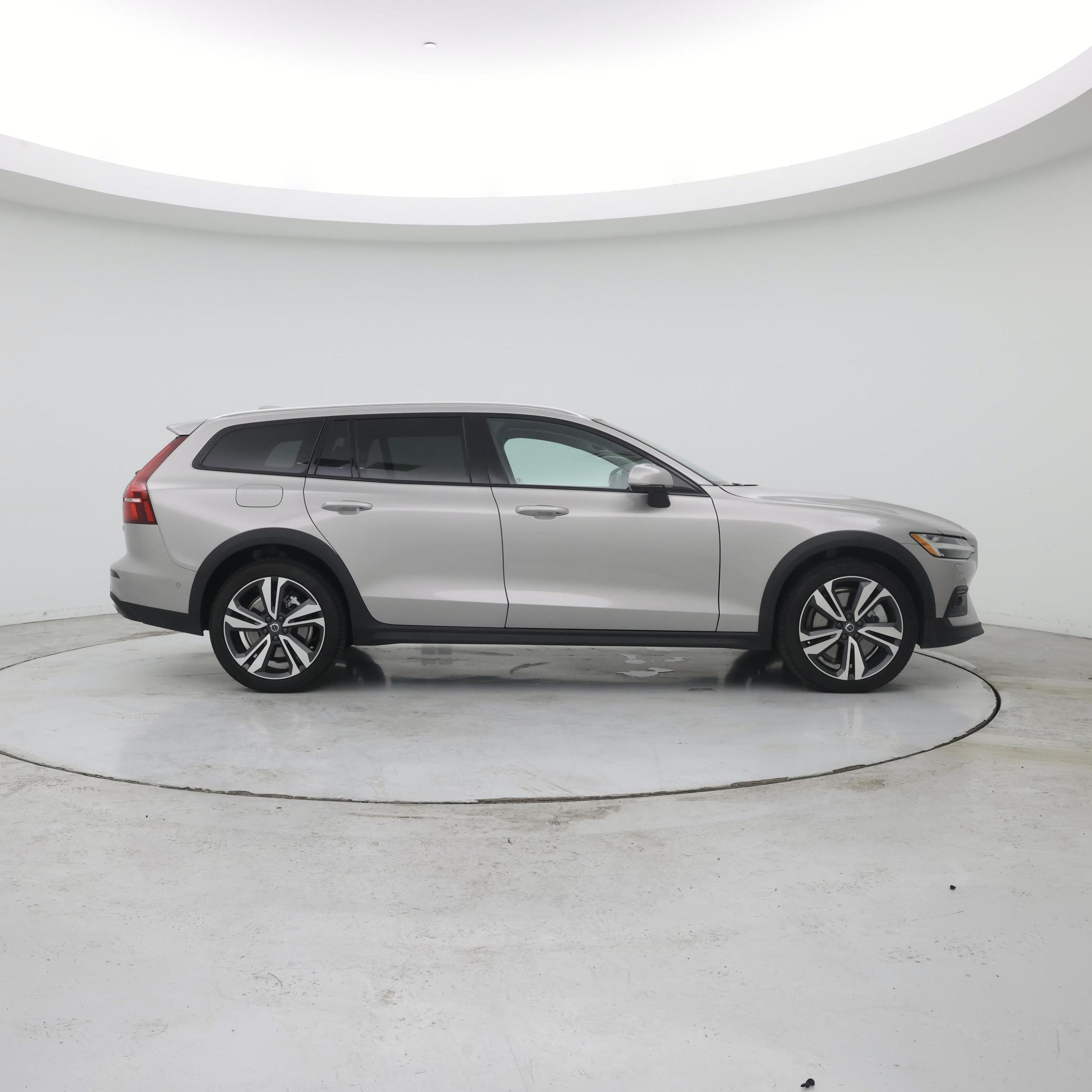 Thumbnail: 2025 Volvo S60 - 7