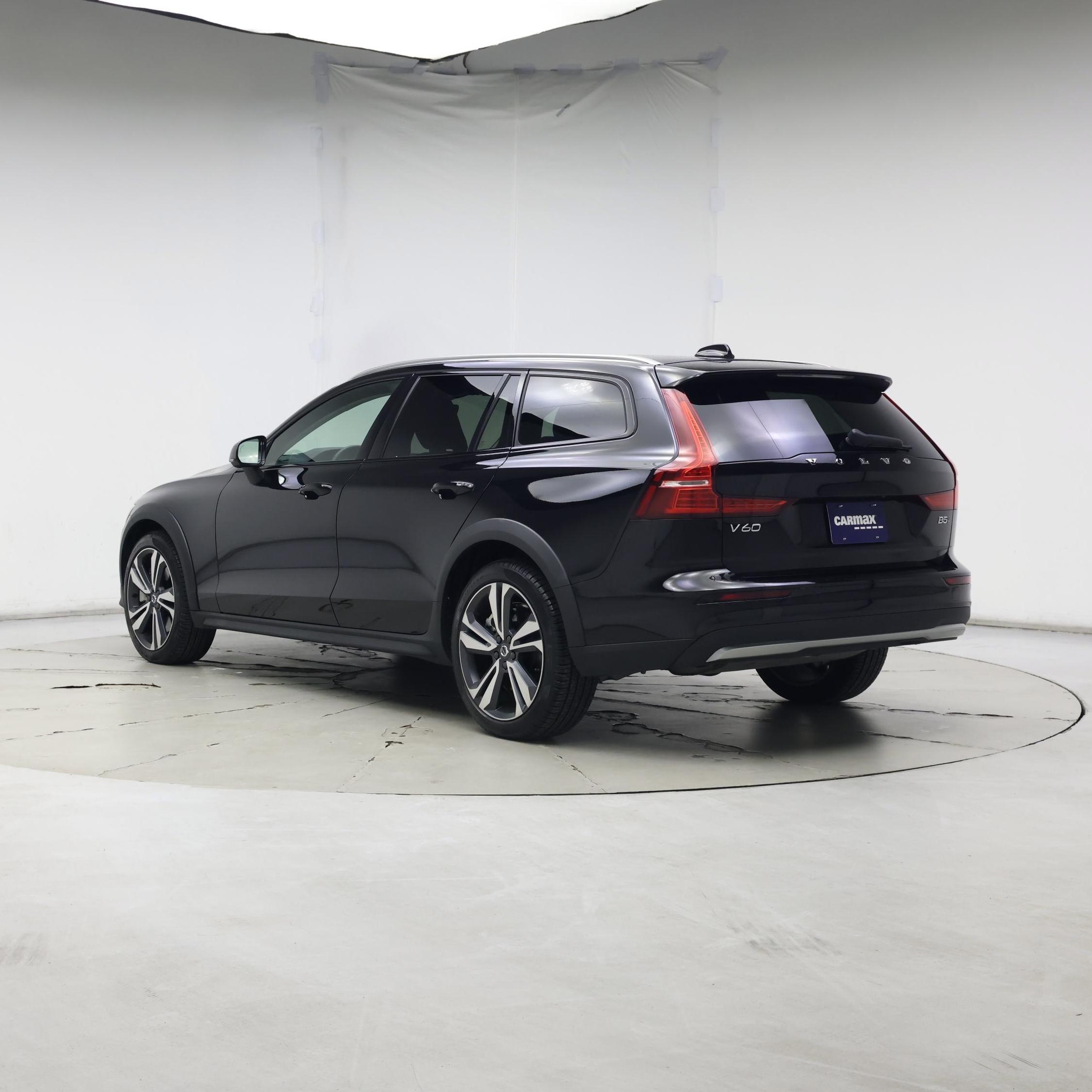 Thumbnail: 2025 Volvo S60 - 2