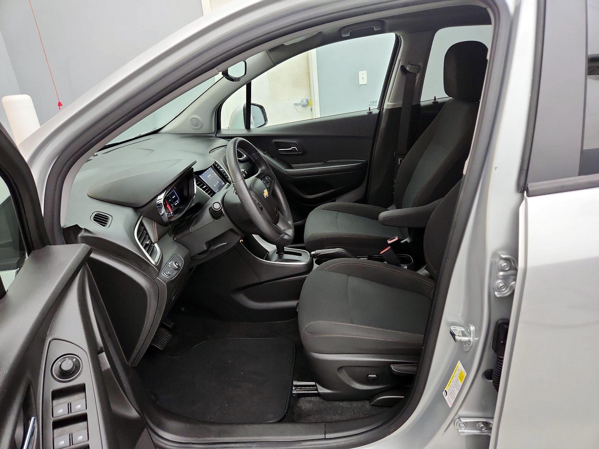 Thumbnail: 2021 Chevrolet Trax - 11