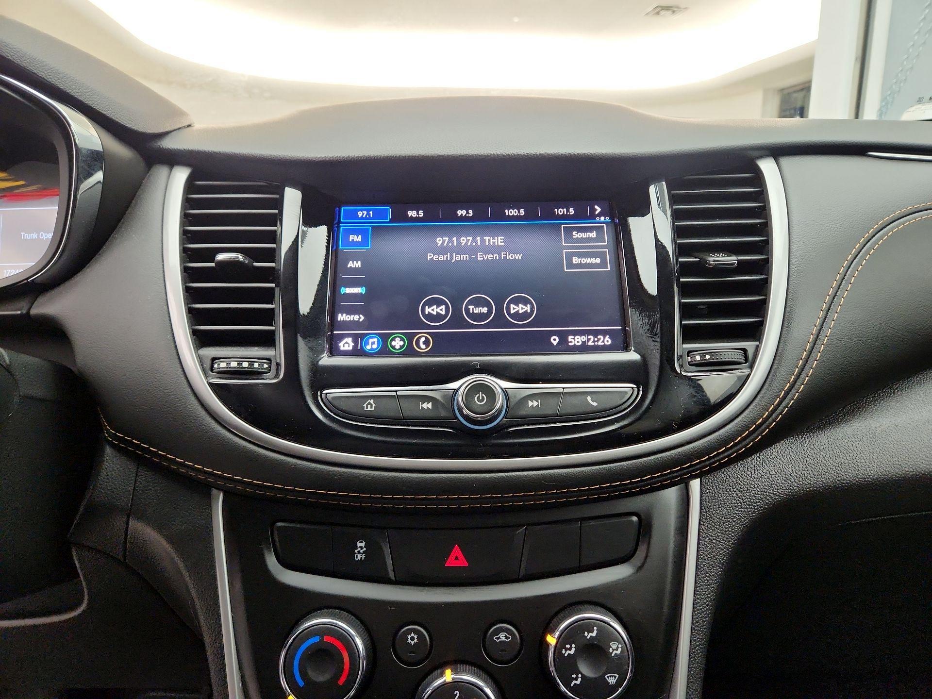 Thumbnail: 2021 Chevrolet Trax - 15