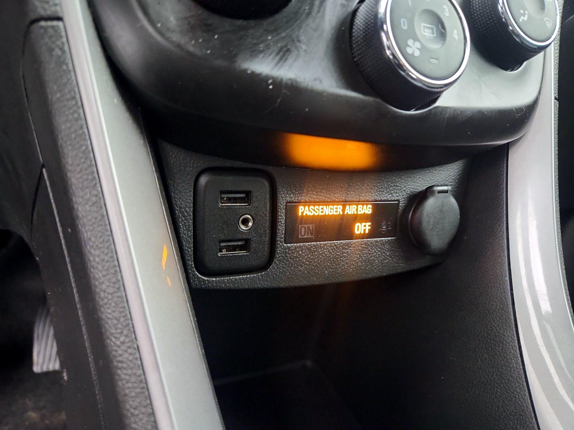 Thumbnail: 2021 Chevrolet Trax - 18