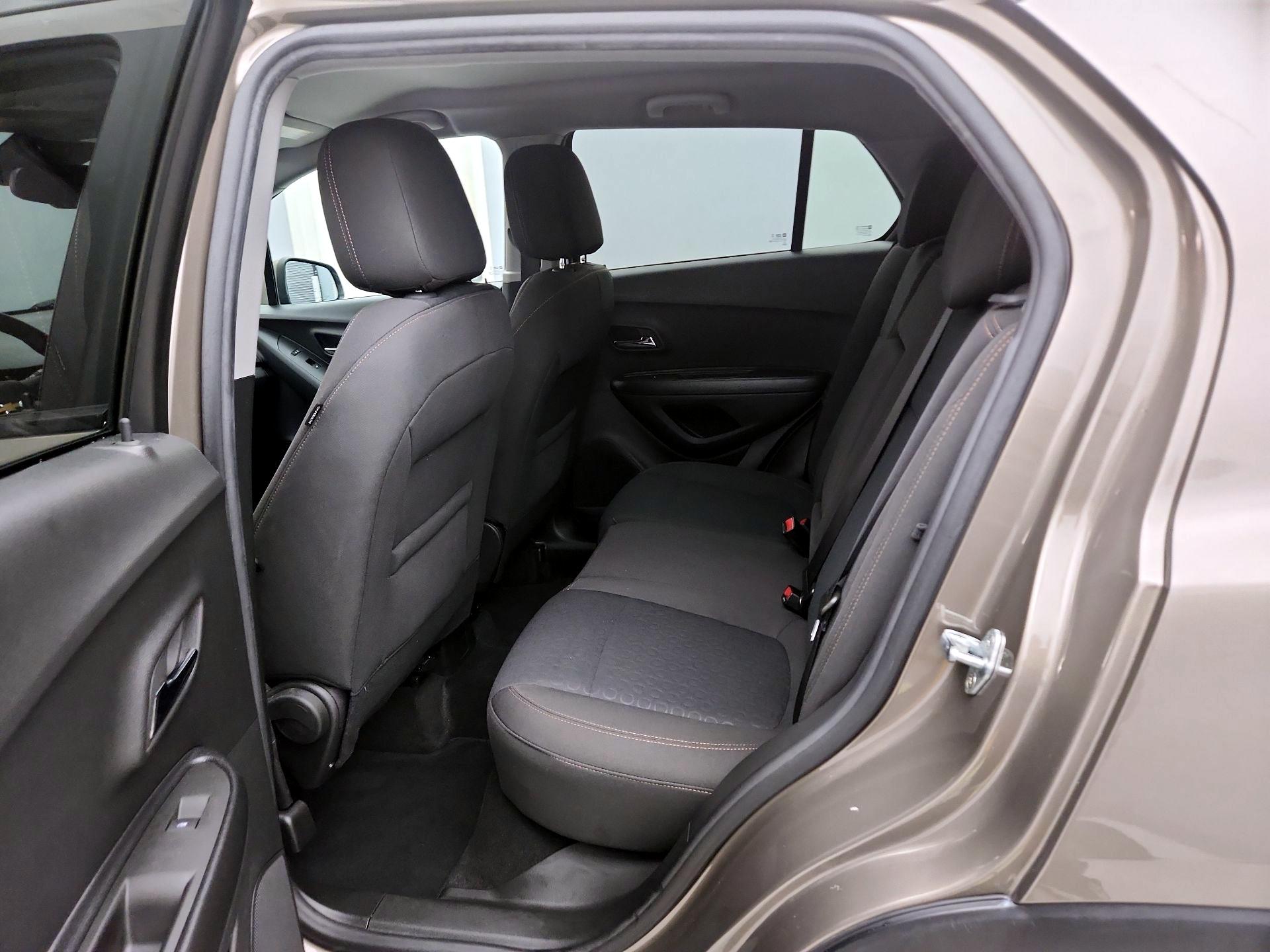 Thumbnail: 2022 Chevrolet Trax - 19