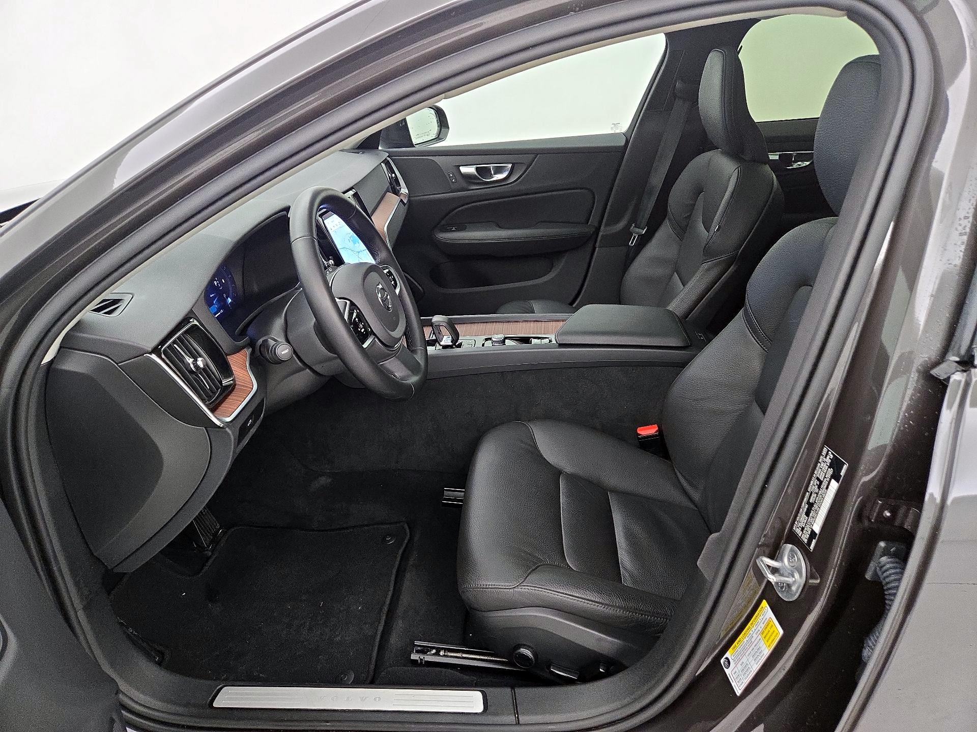 Thumbnail: 2025 Volvo S60 - 11