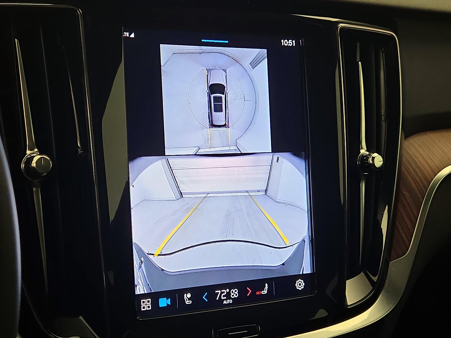 Thumbnail: 2025 Volvo S60 - 15