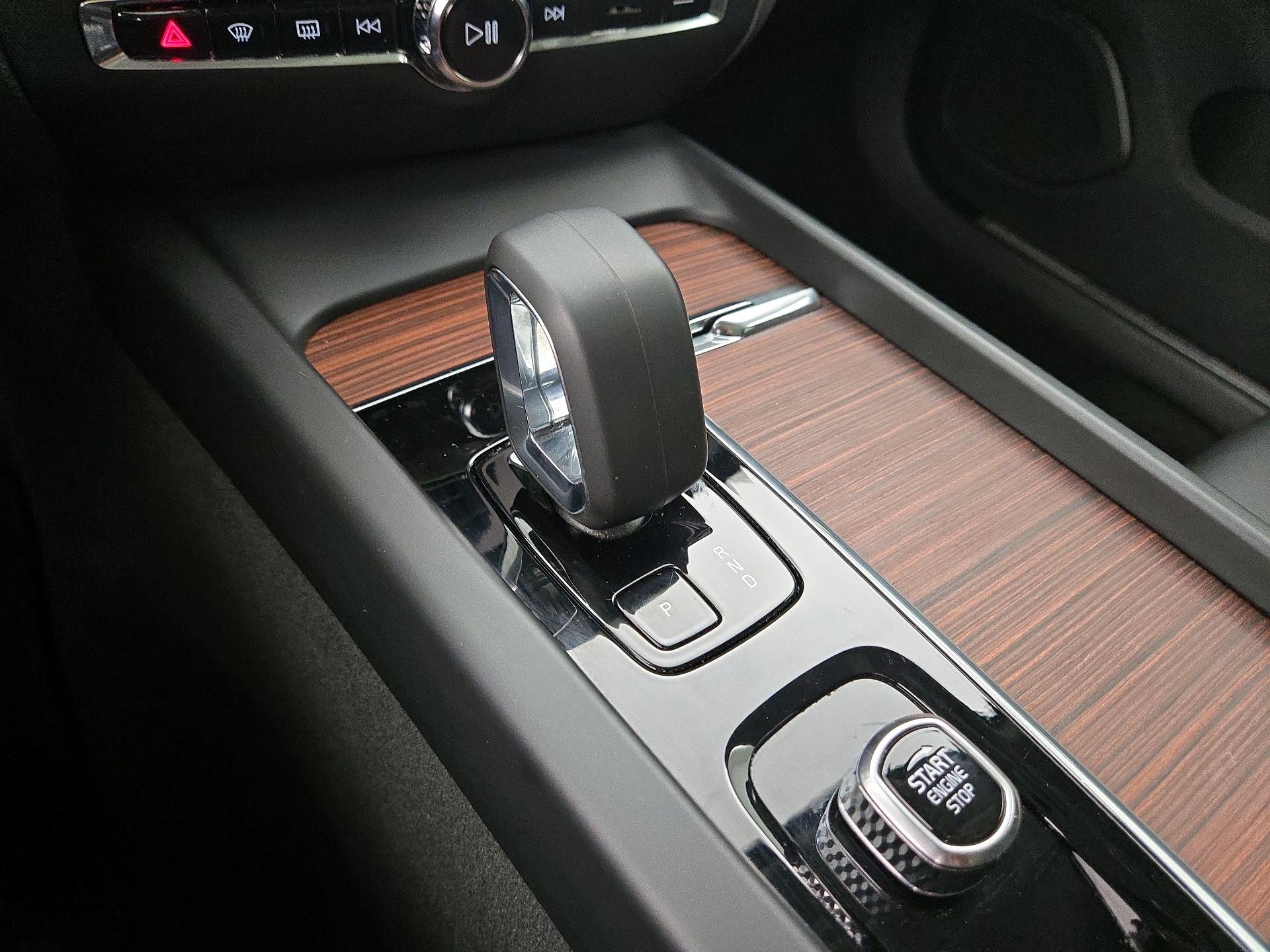 Thumbnail: 2025 Volvo S60 - 18