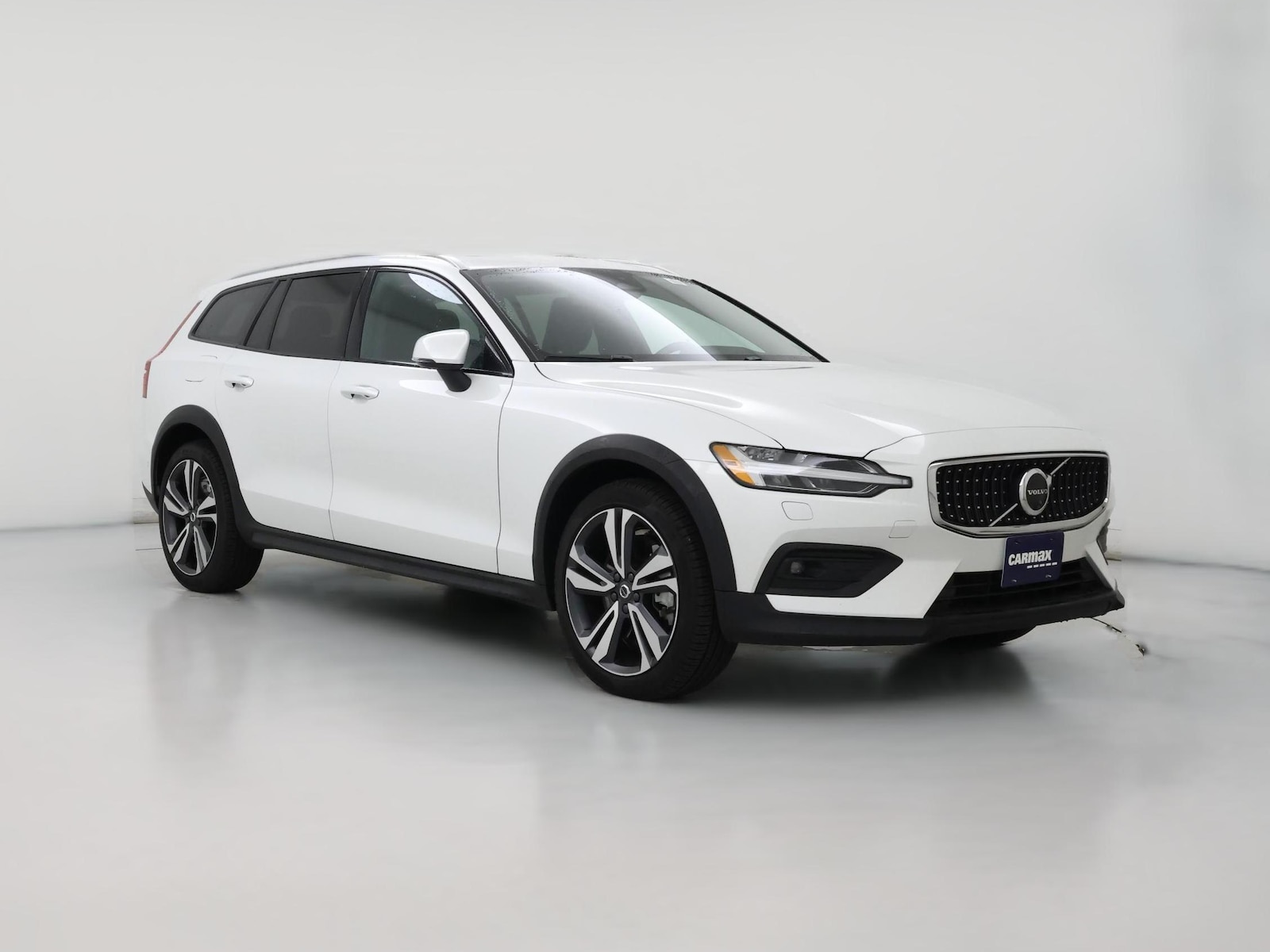 2025 Volvo V60 Cross Country