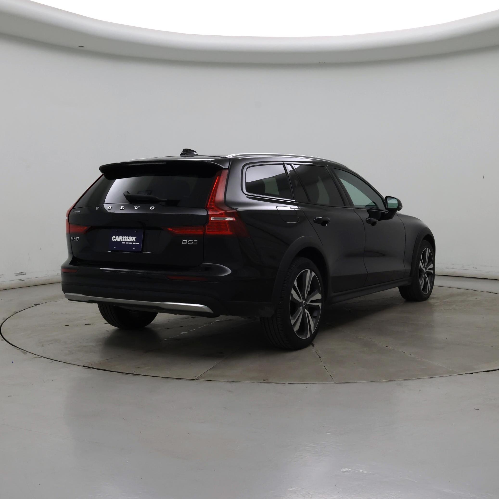 Thumbnail: 2025 Volvo S60 - 8