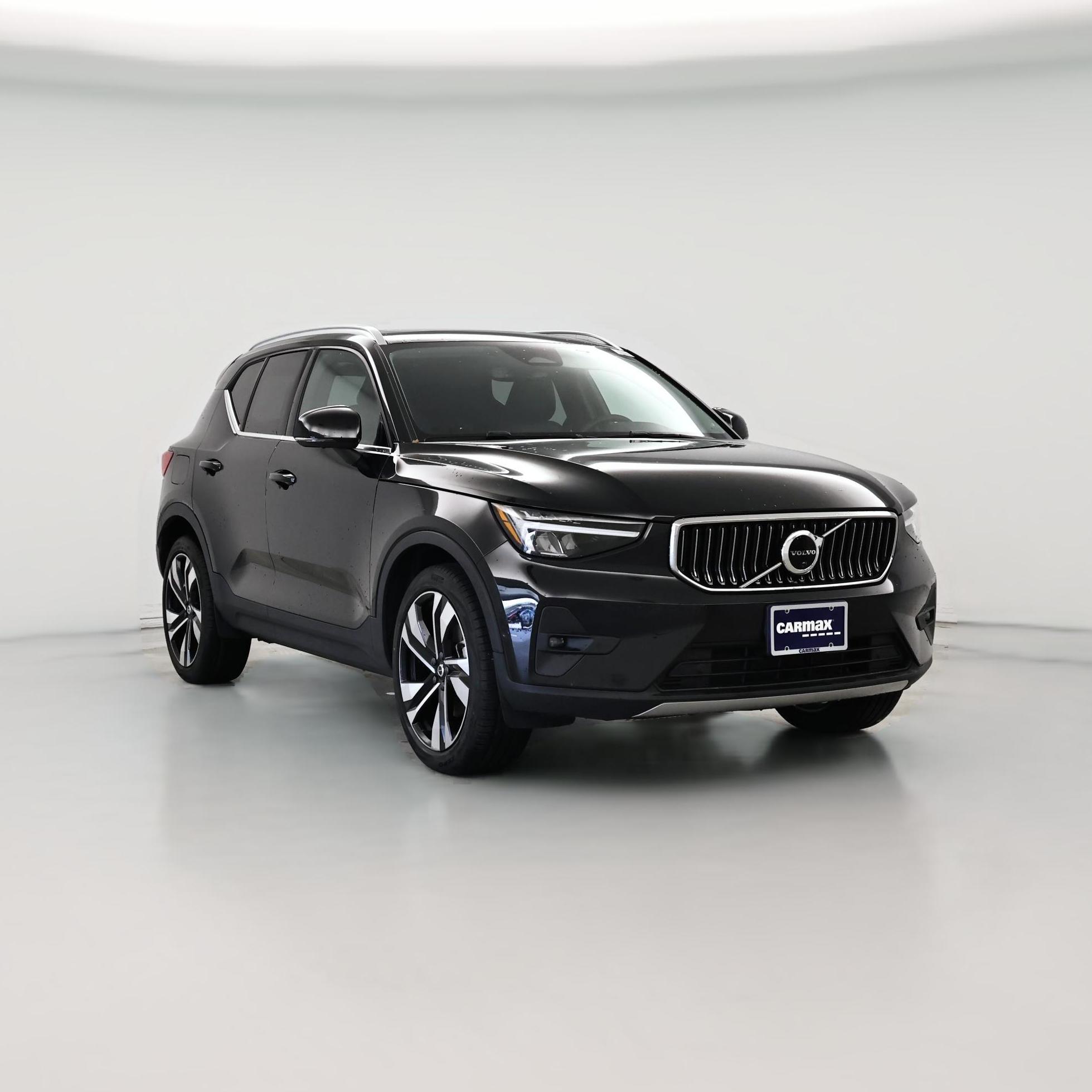 Thumbnail: 2023 Volvo XC40 - 1